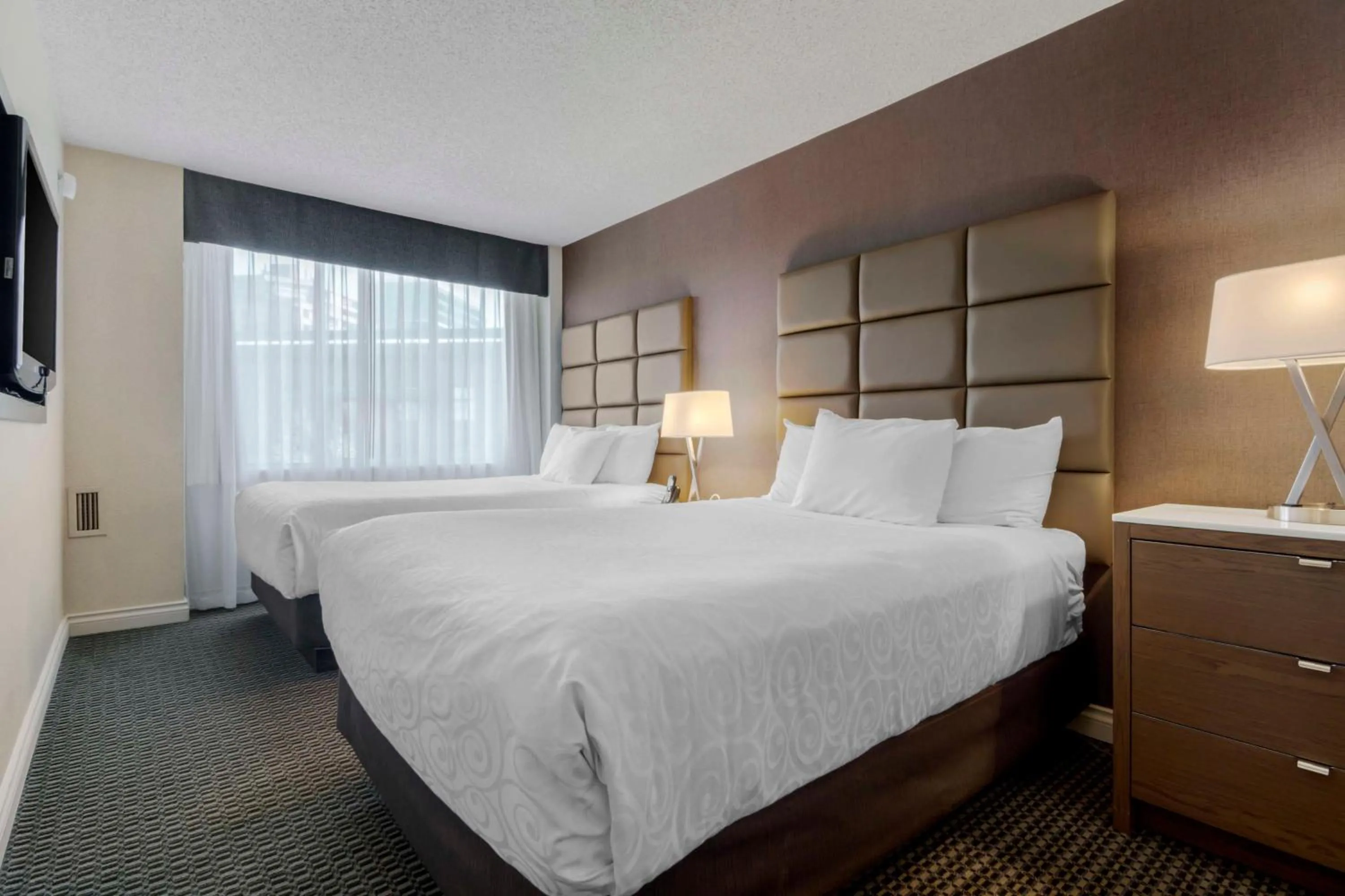 Bedroom, Bed in Best Western Premier Chateau Granville Hotel & Suites & Conference Centre