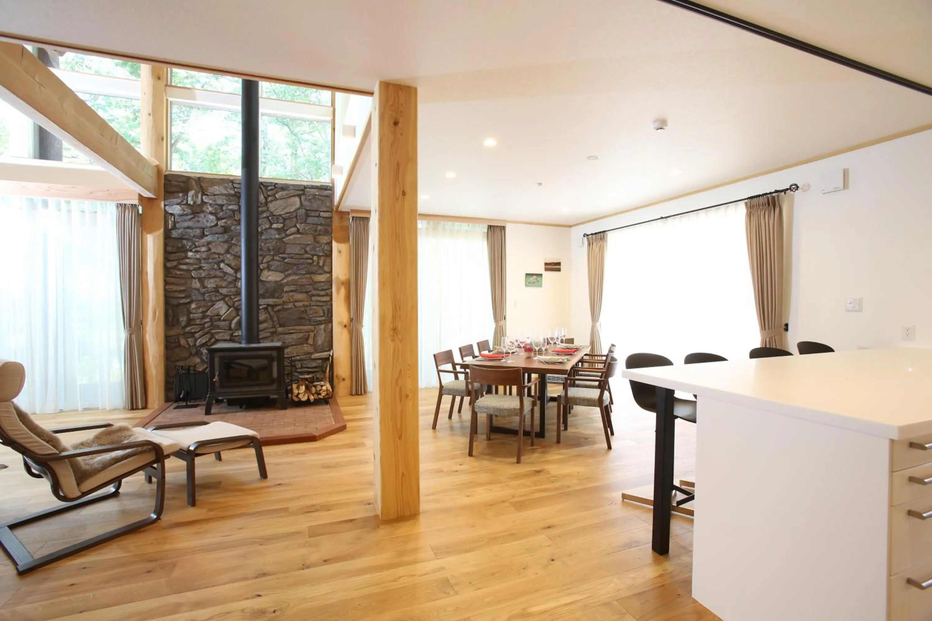 Dining area in Villa Bavaria by Hakuba White Fox Company