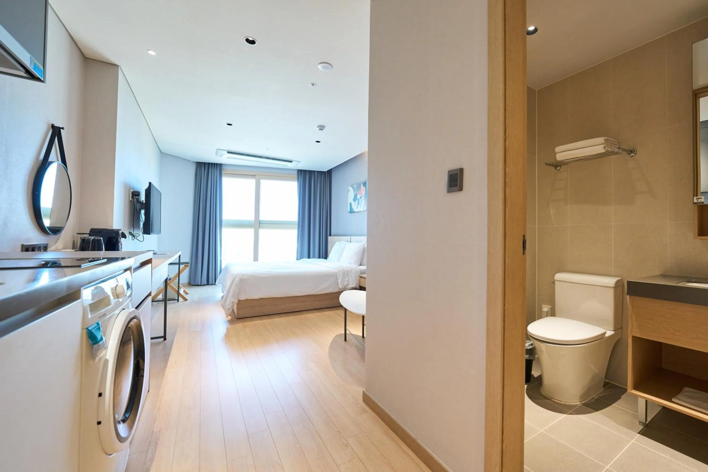 Photo of the whole room in Chestertons Sokcho