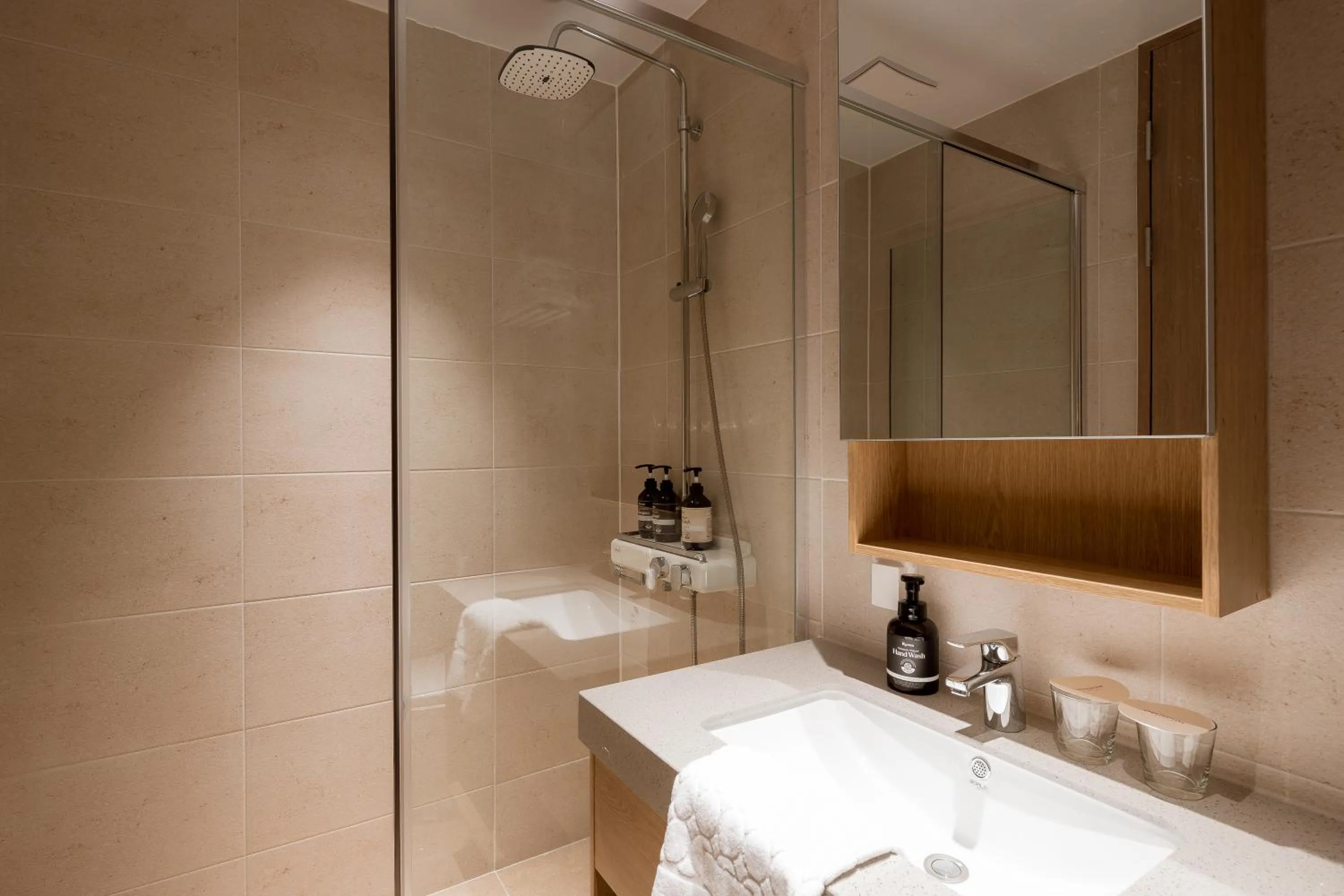 Bathroom in Chestertons Sokcho