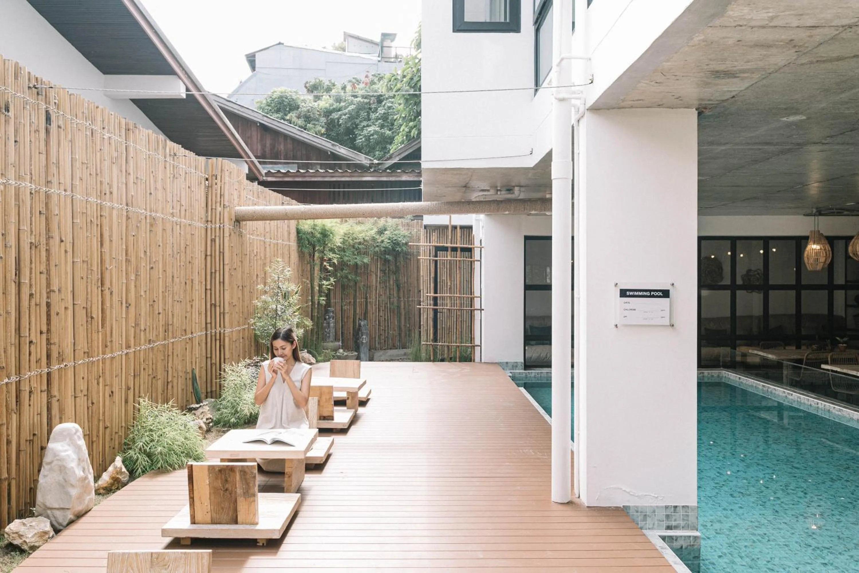 Seating area in Glory Wabi Sabi Hotel 清迈古城荣耀侘寂酒店