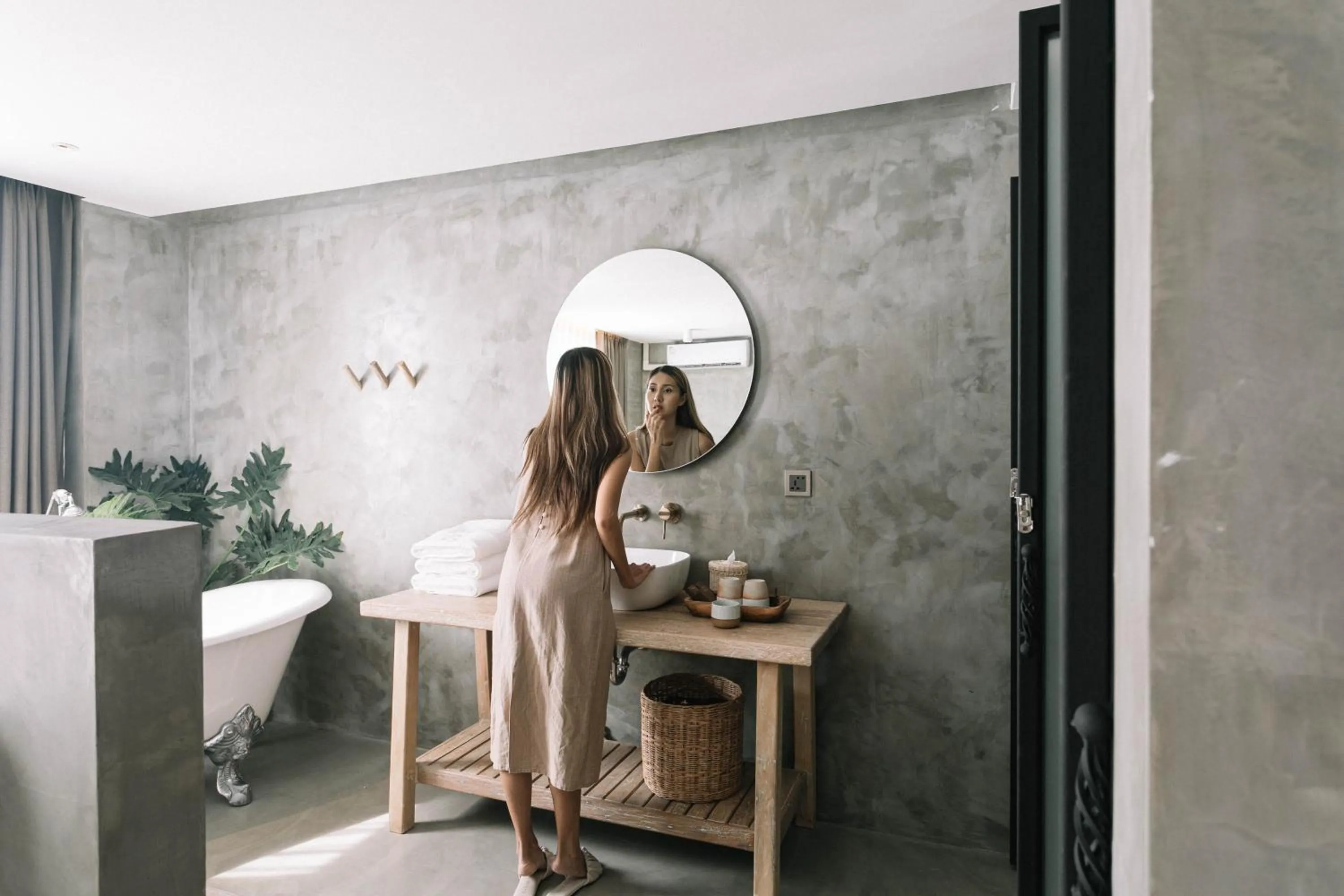 People in Glory Wabi Sabi Hotel 清迈古城荣耀侘寂酒店