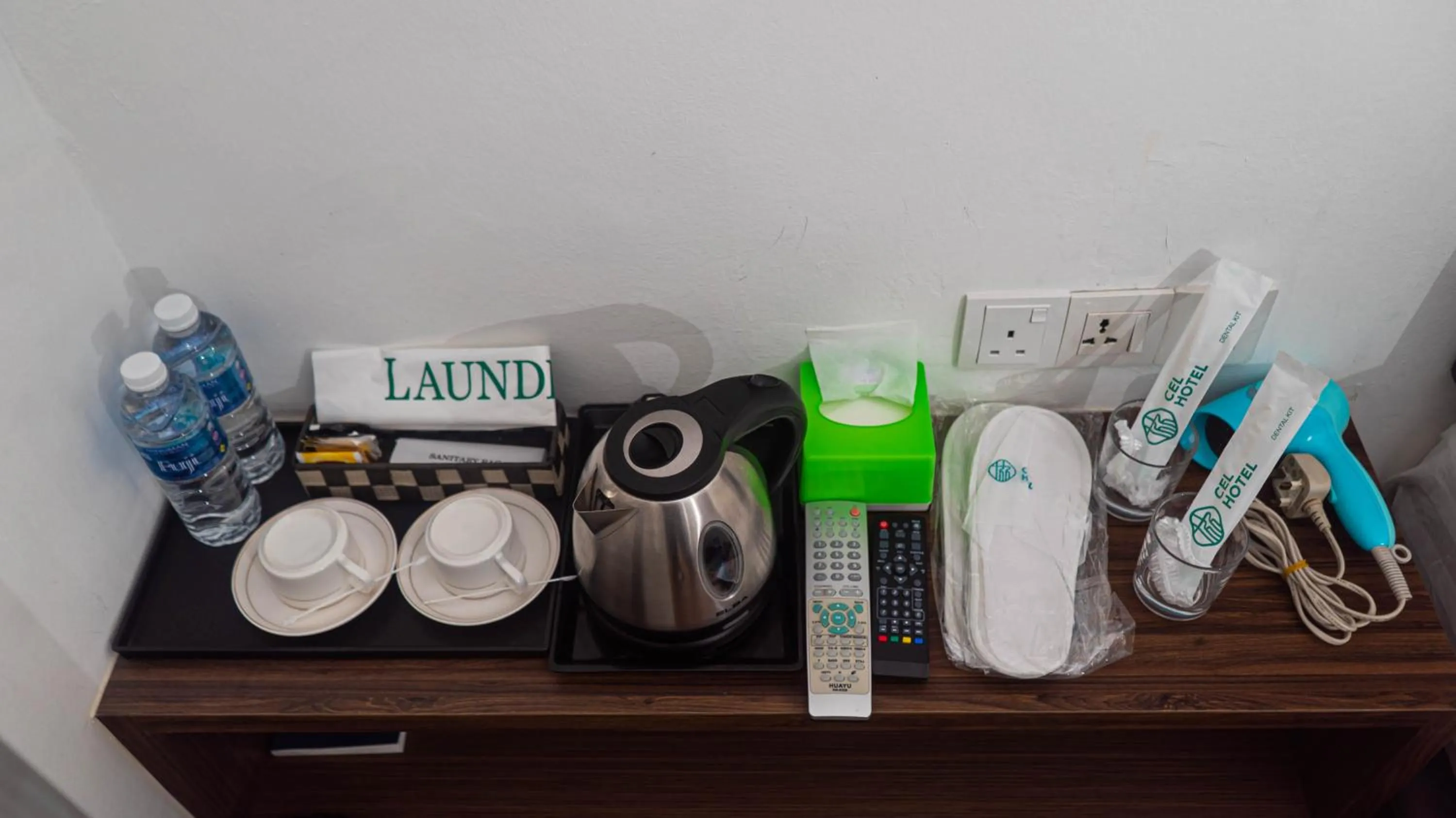 Coffee/tea facilities in Cel Hotel