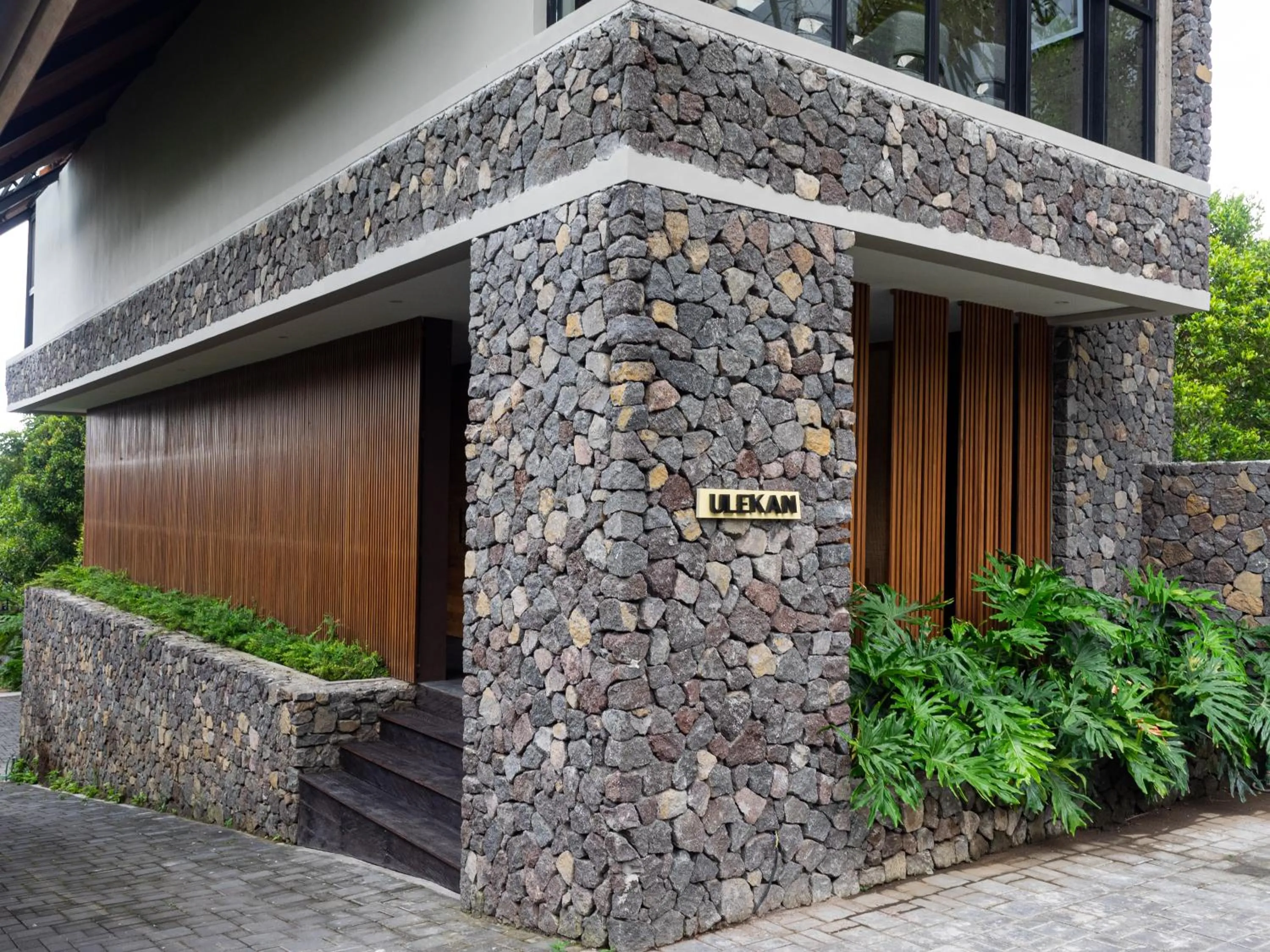 Restaurant/places to eat in Munduk Cabins