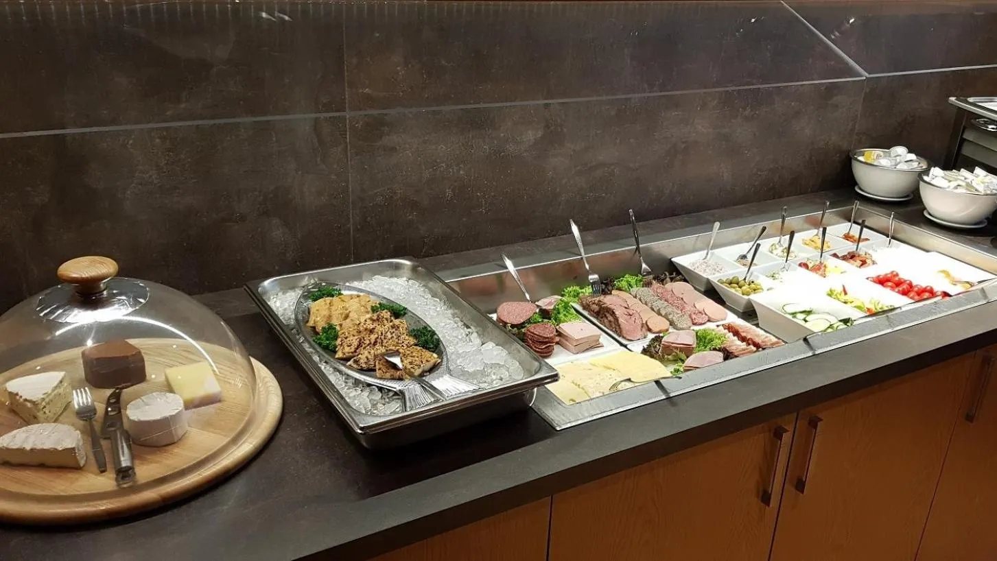 Meals in Trip Inn Landhotel Krone