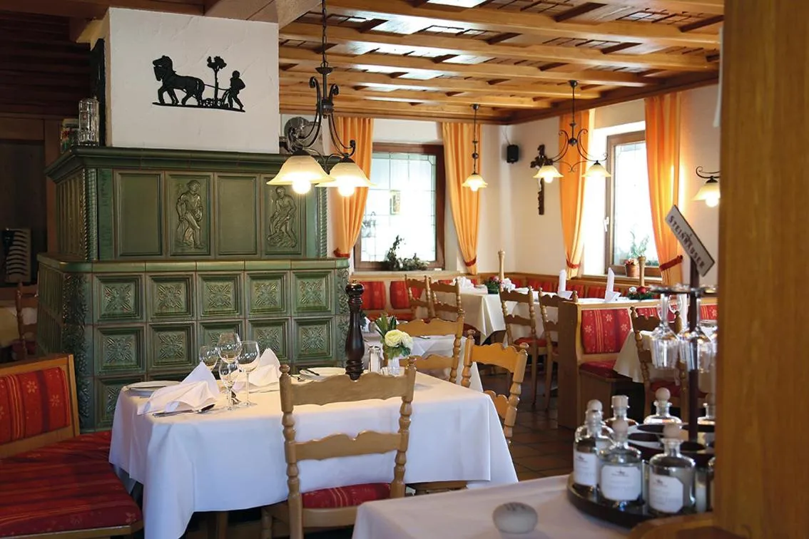 Restaurant/places to eat in Trip Inn Landhotel Krone