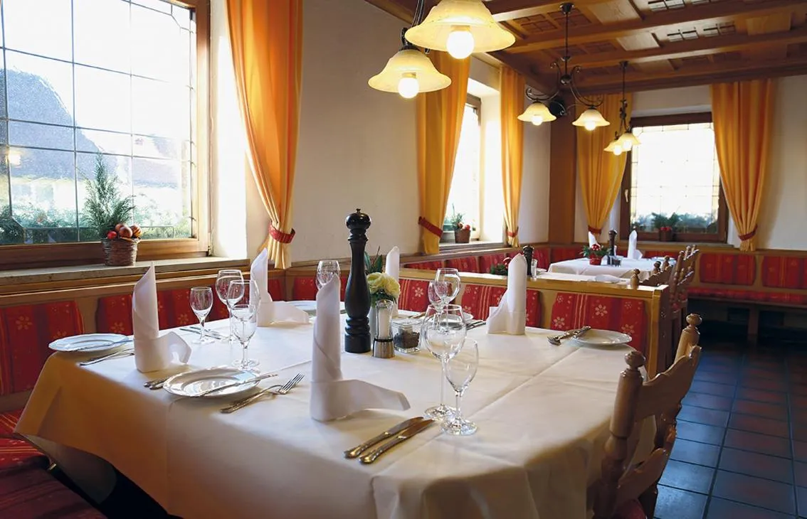 Restaurant/places to eat in Trip Inn Landhotel Krone