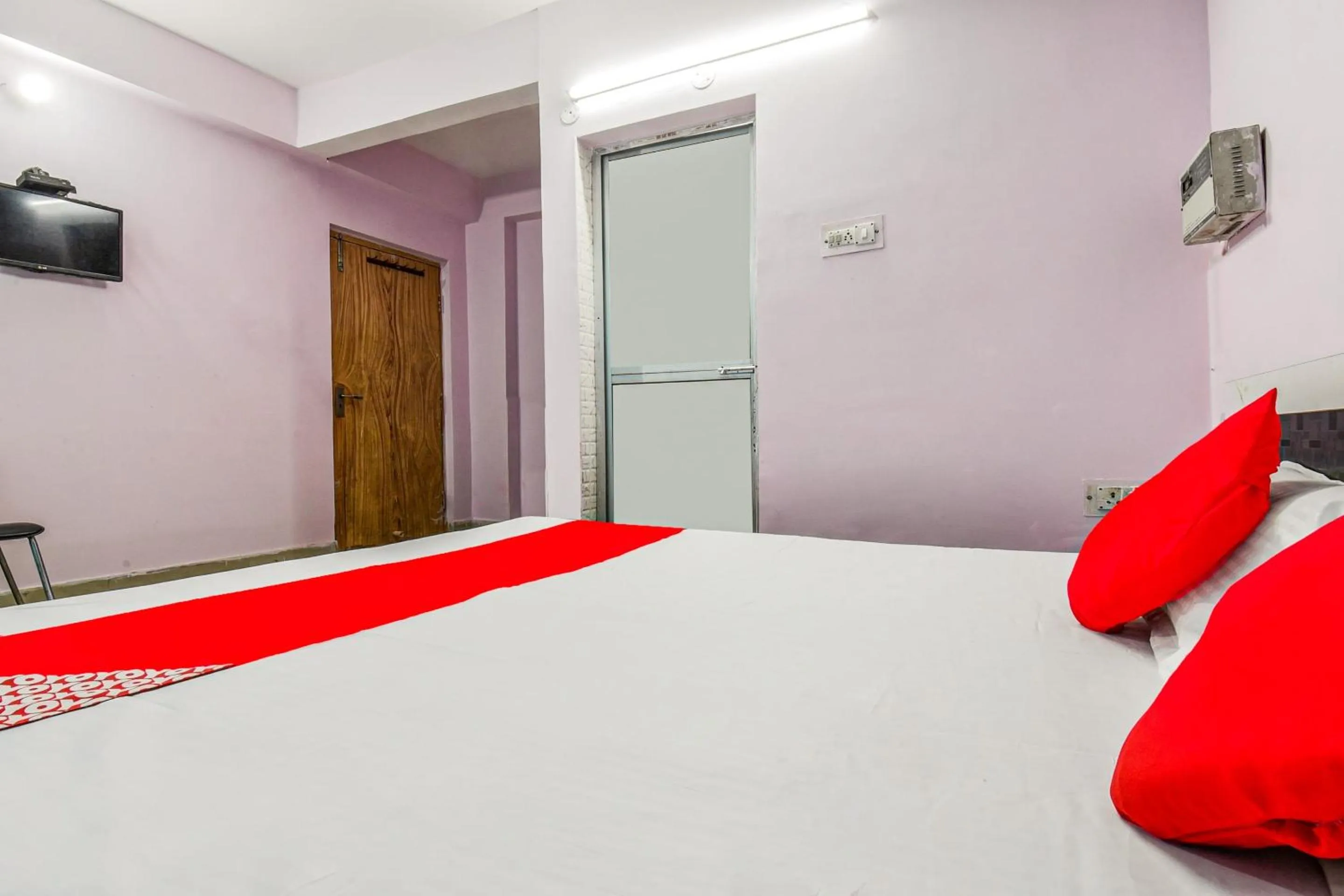 Bedroom in Hotel O River View