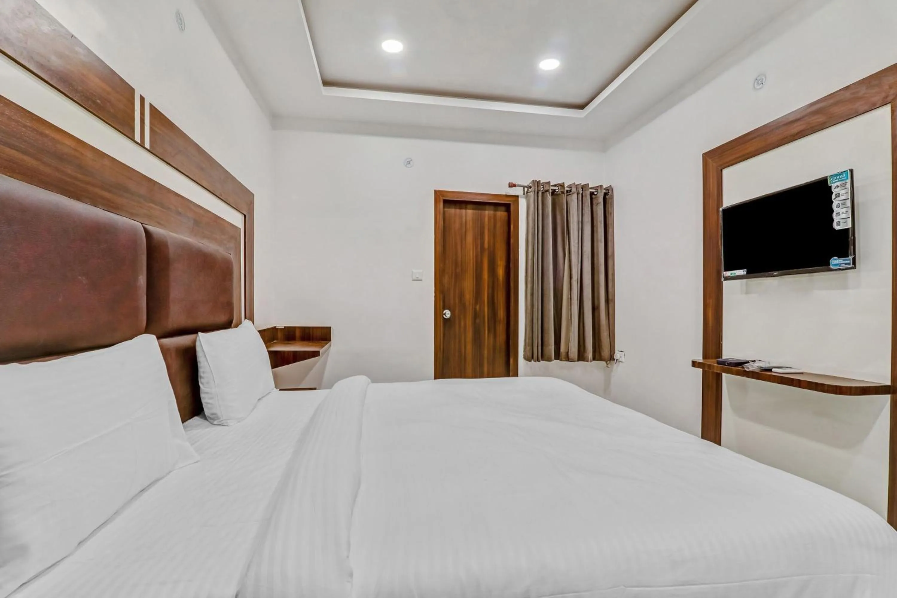 Lobby or reception, Bed in Super Collection O Yamuna Palace Near Gomti Riverfront Park