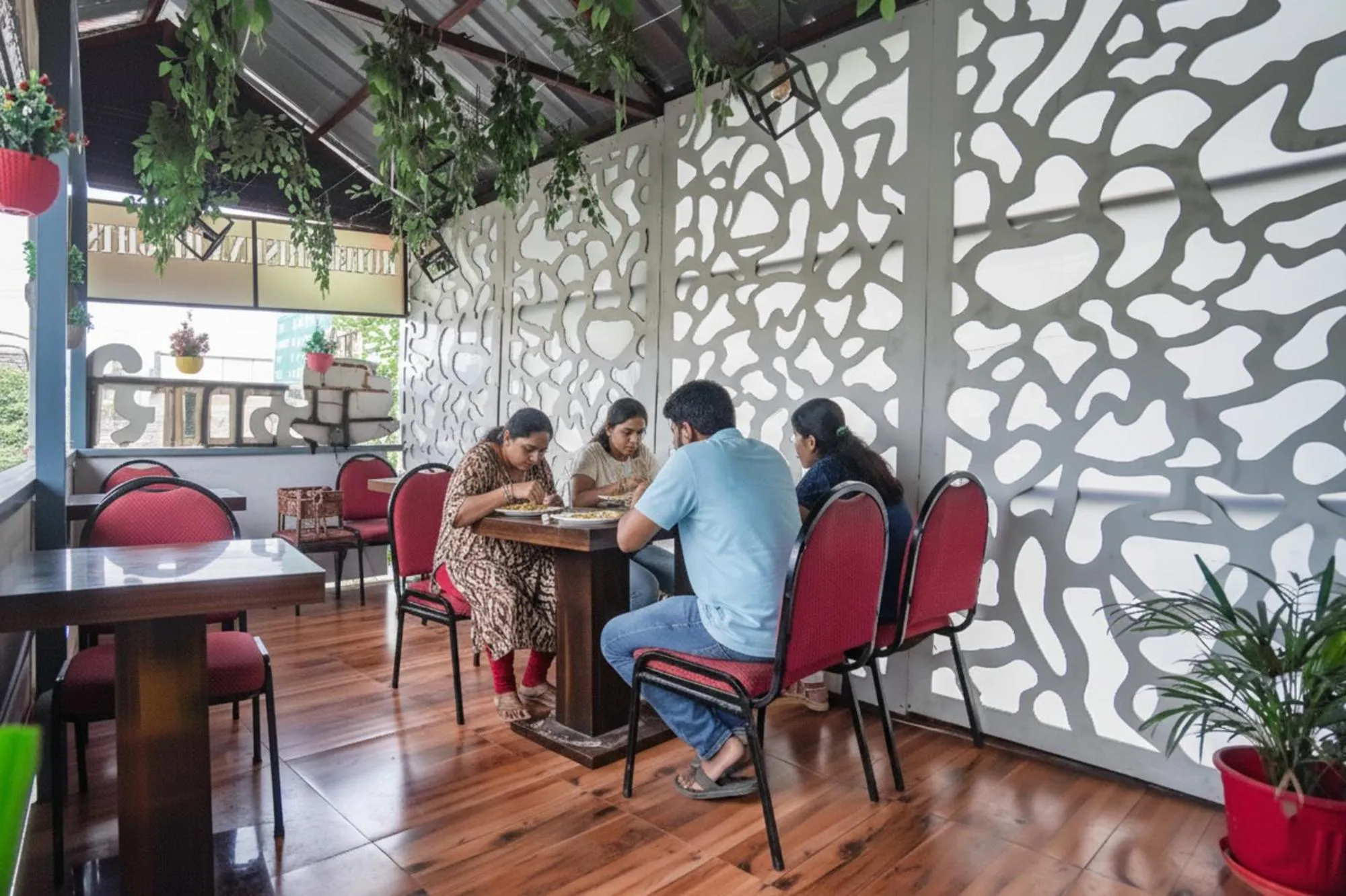 Restaurant/places to eat in FabHotel Krishna Heights