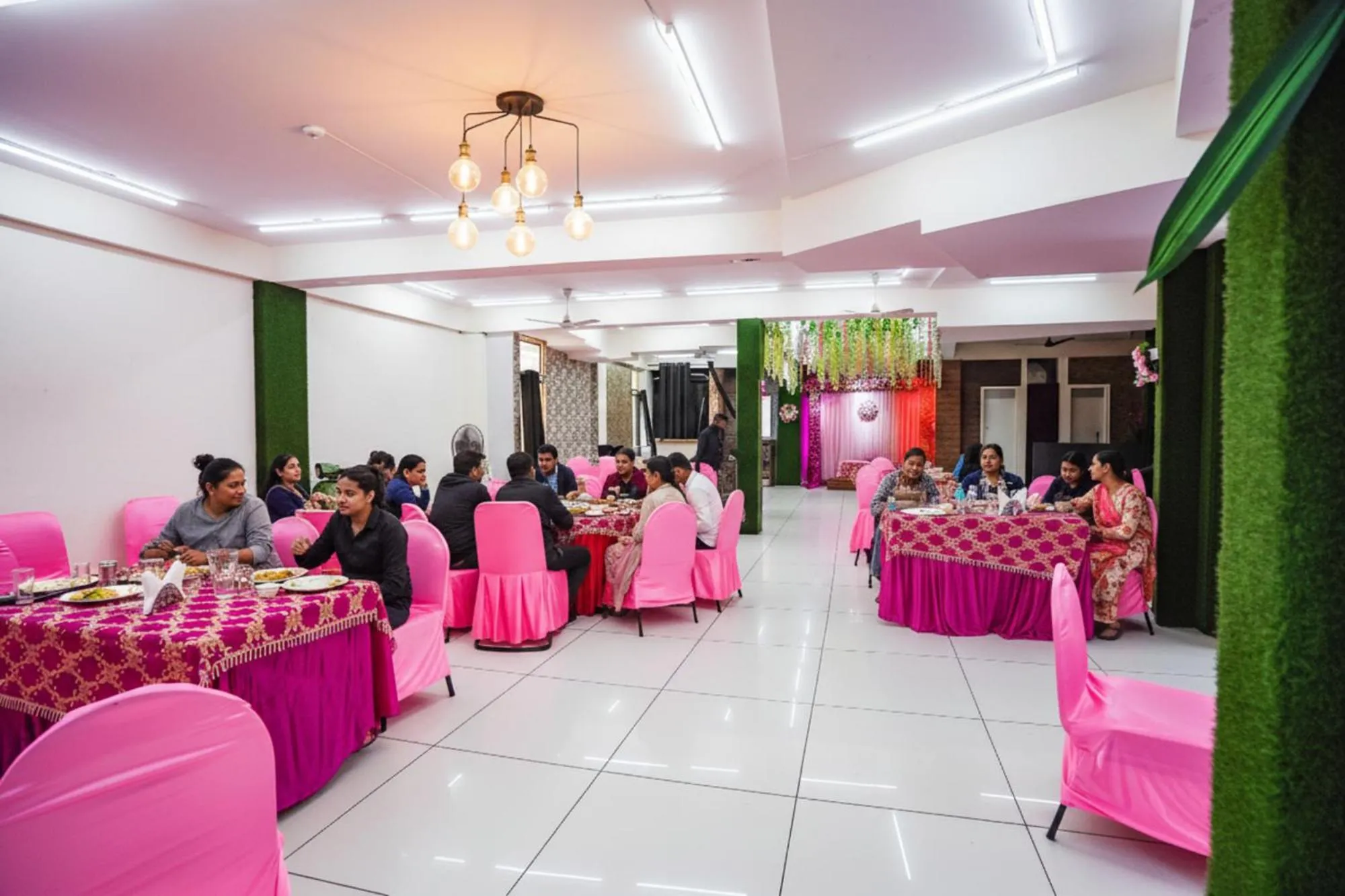 Banquet/Function facilities in FabHotel Krishna Heights