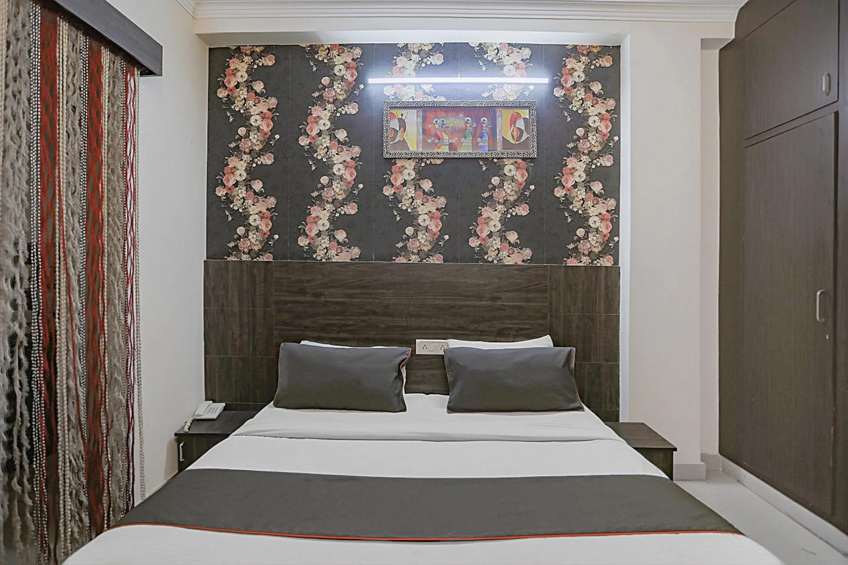 Bedroom, Bed in Hotel O Sun Villa