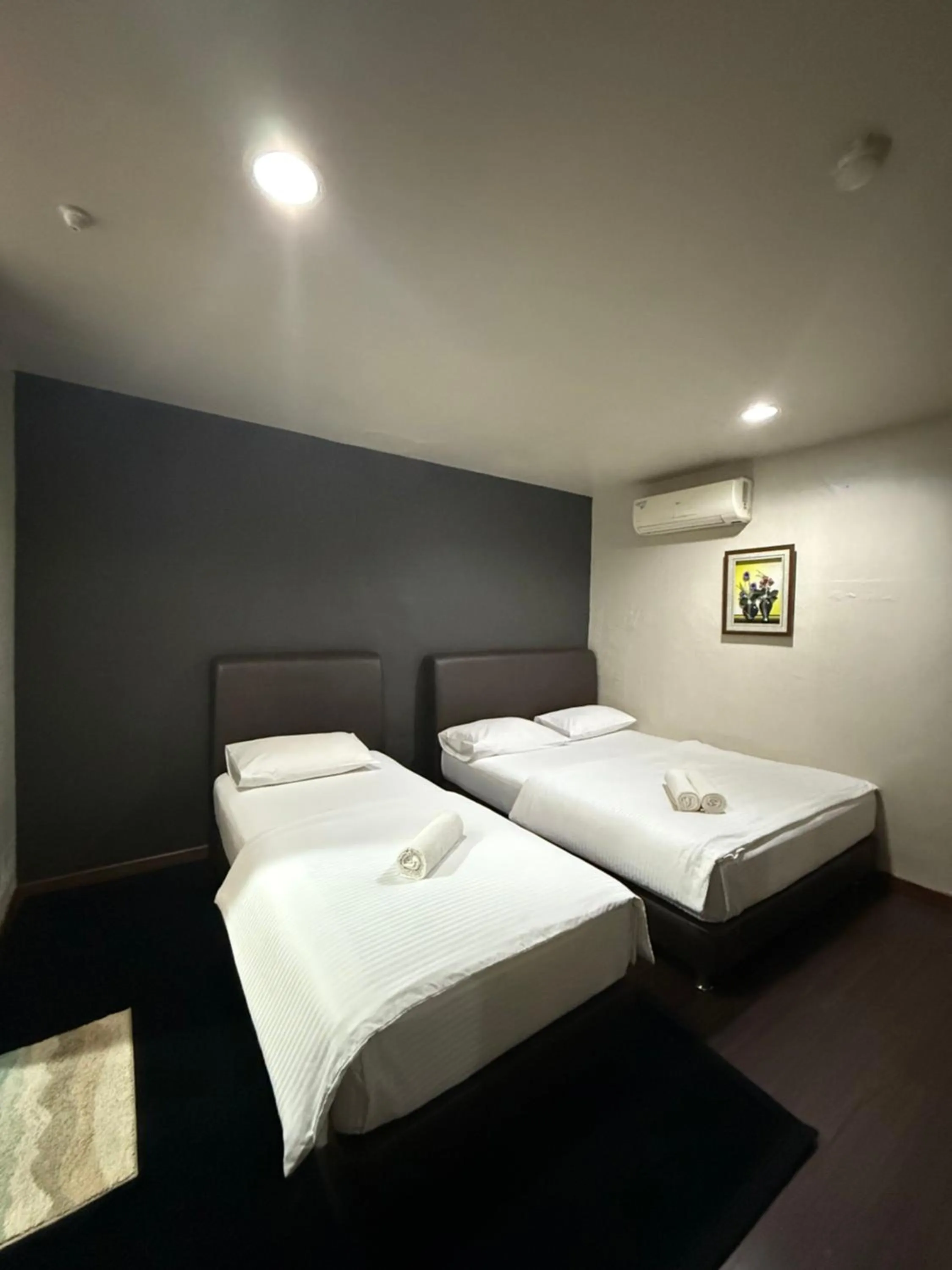 Bed in 1st Living Subang SS15