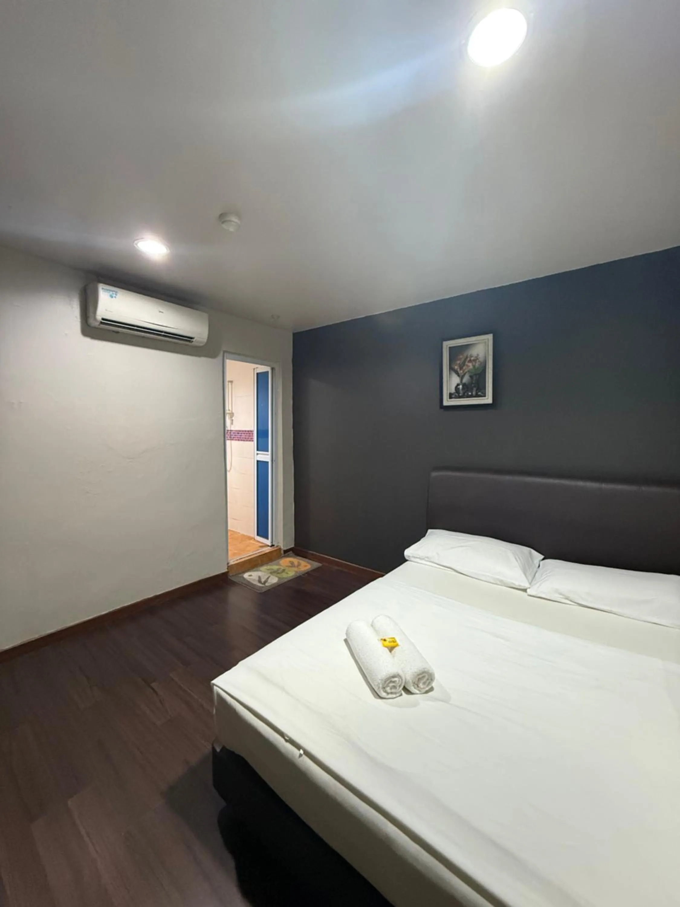 Bed in 1st Living Subang SS15