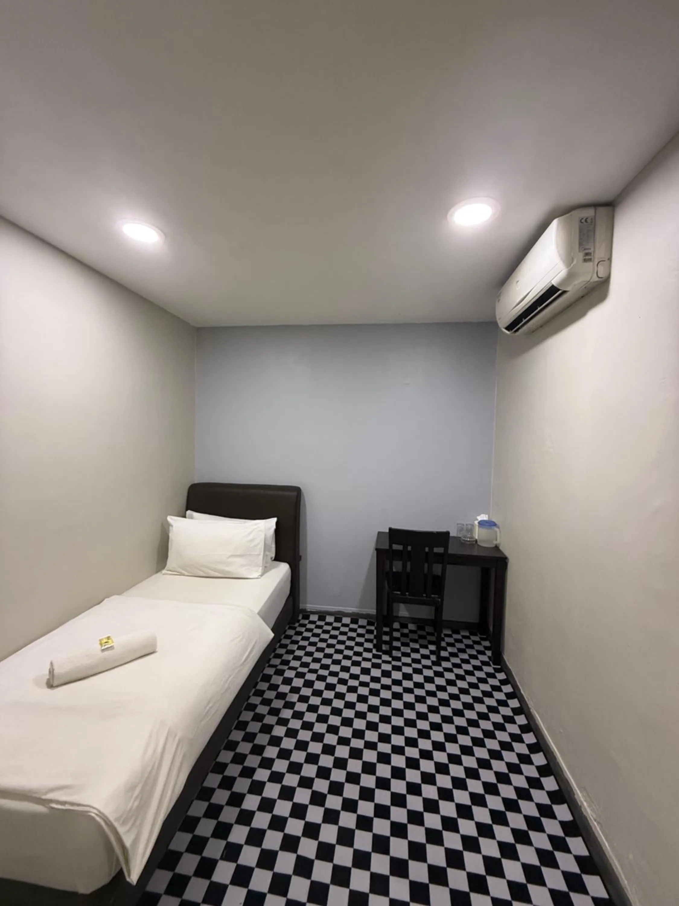 Bed in 1st Living Subang SS15