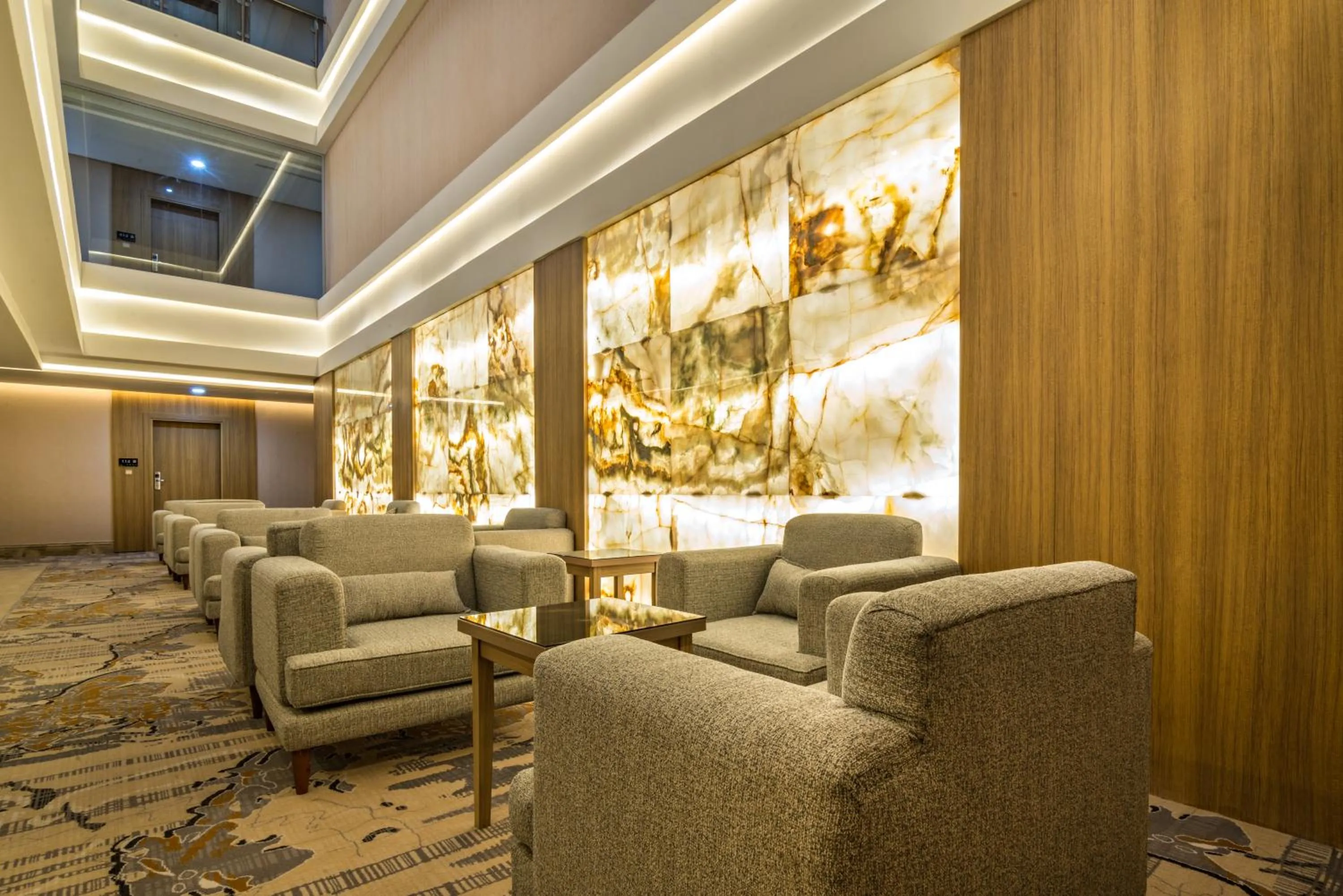 Seating area in Mirnian Hotel