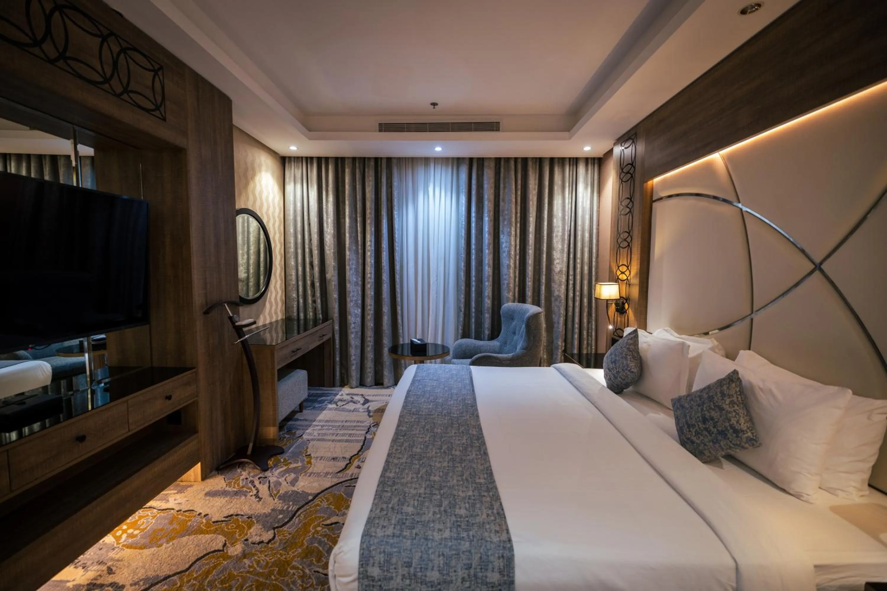 Bed in Mirnian Hotel