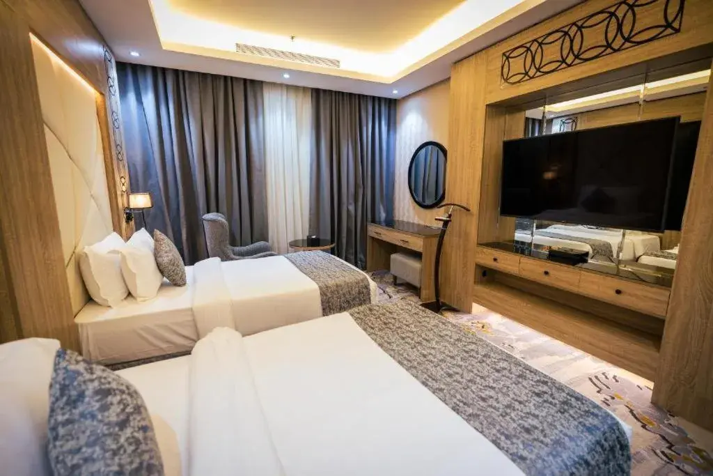 Junior Suite in Mirnian Hotel Junior Suite in Mirnian Hotel