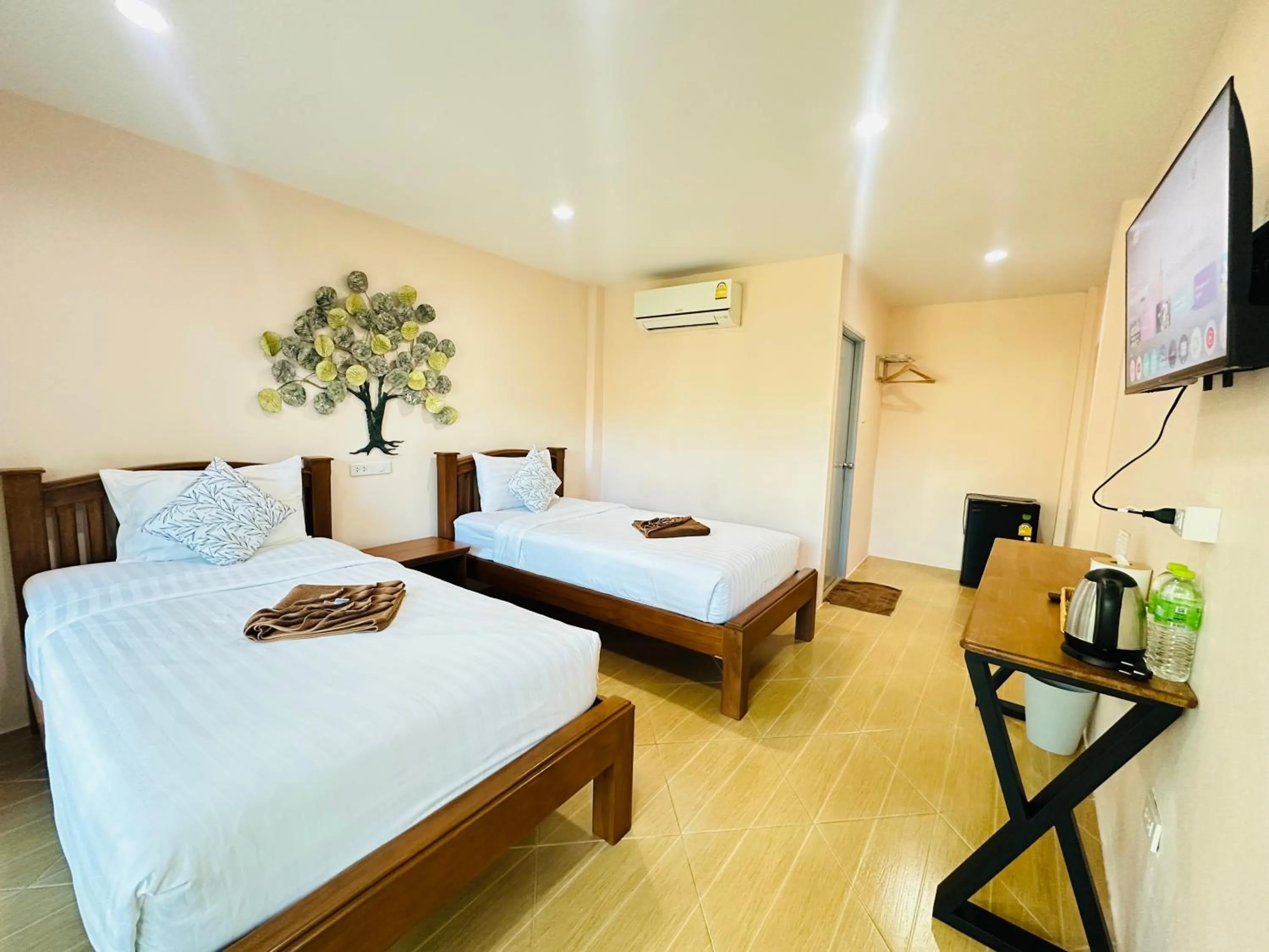 Bedroom, Bed in Family House Resort, Haad Rin