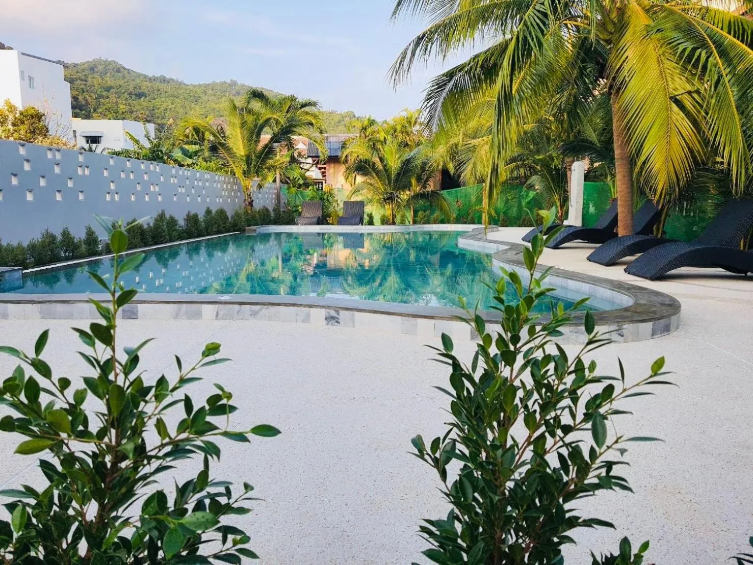 Swimming pool in Family House Resort, Haad Rin