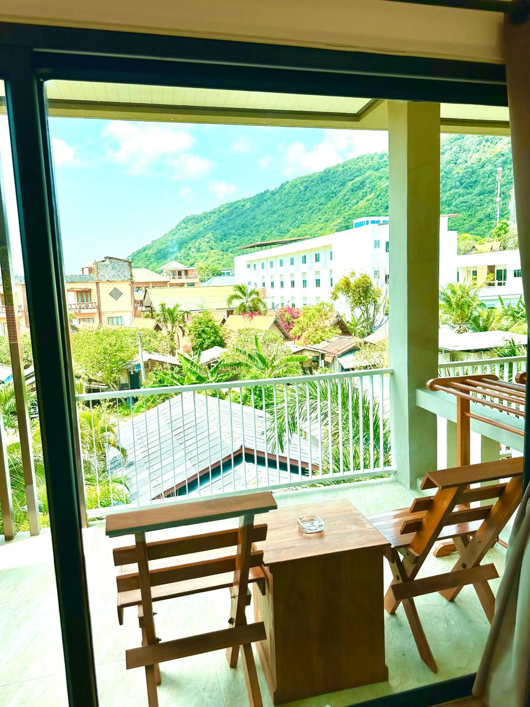 View (from property/room) in Family House Resort, Haad Rin