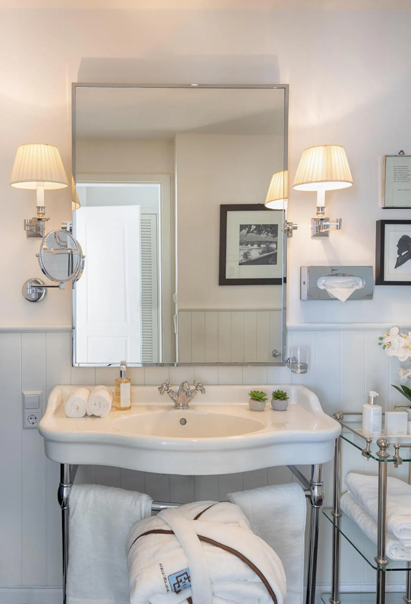 Bathroom in House of Hütter- Heidelberg Suites Boutique