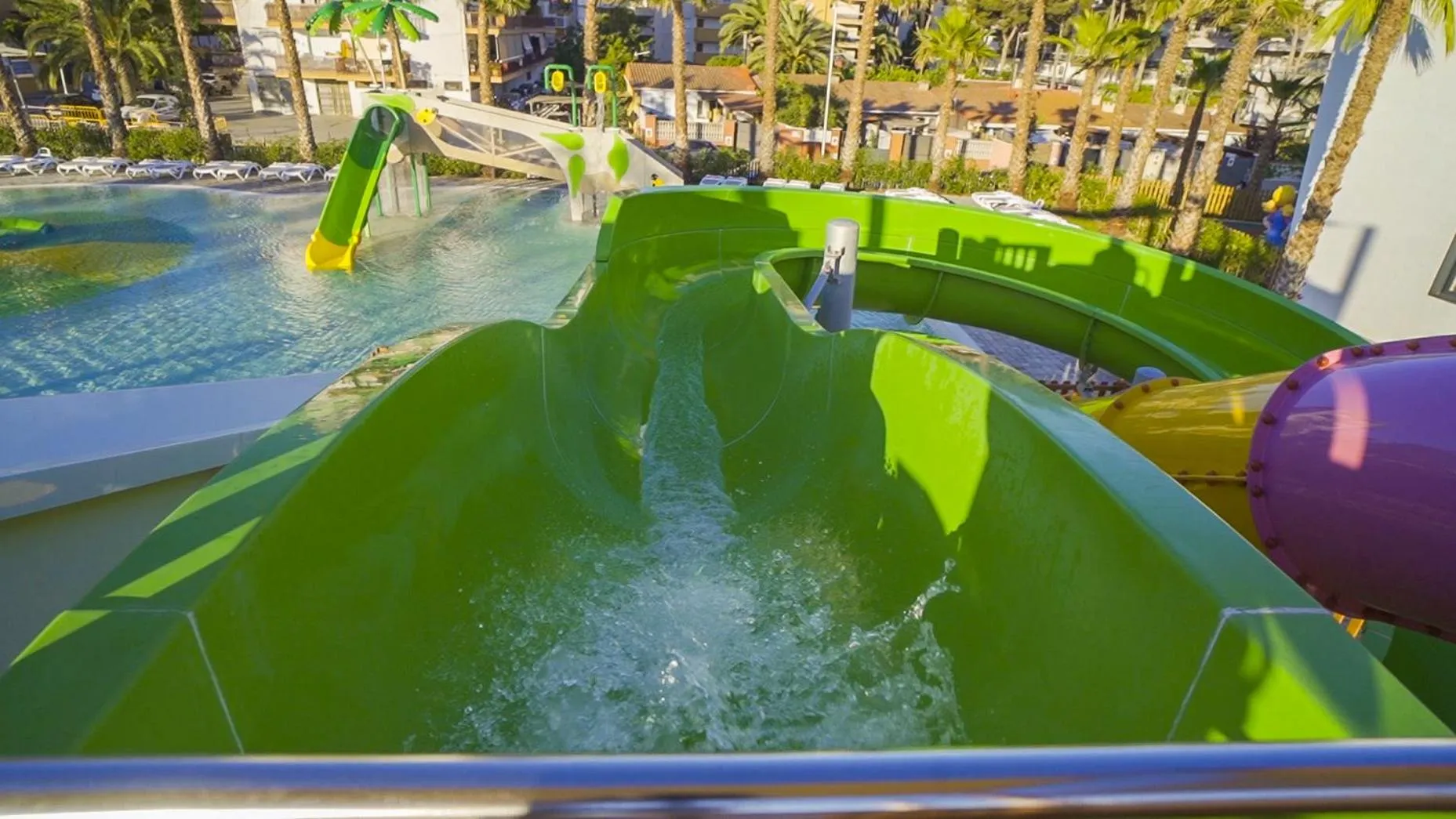 Aqua park in Alannia Salou