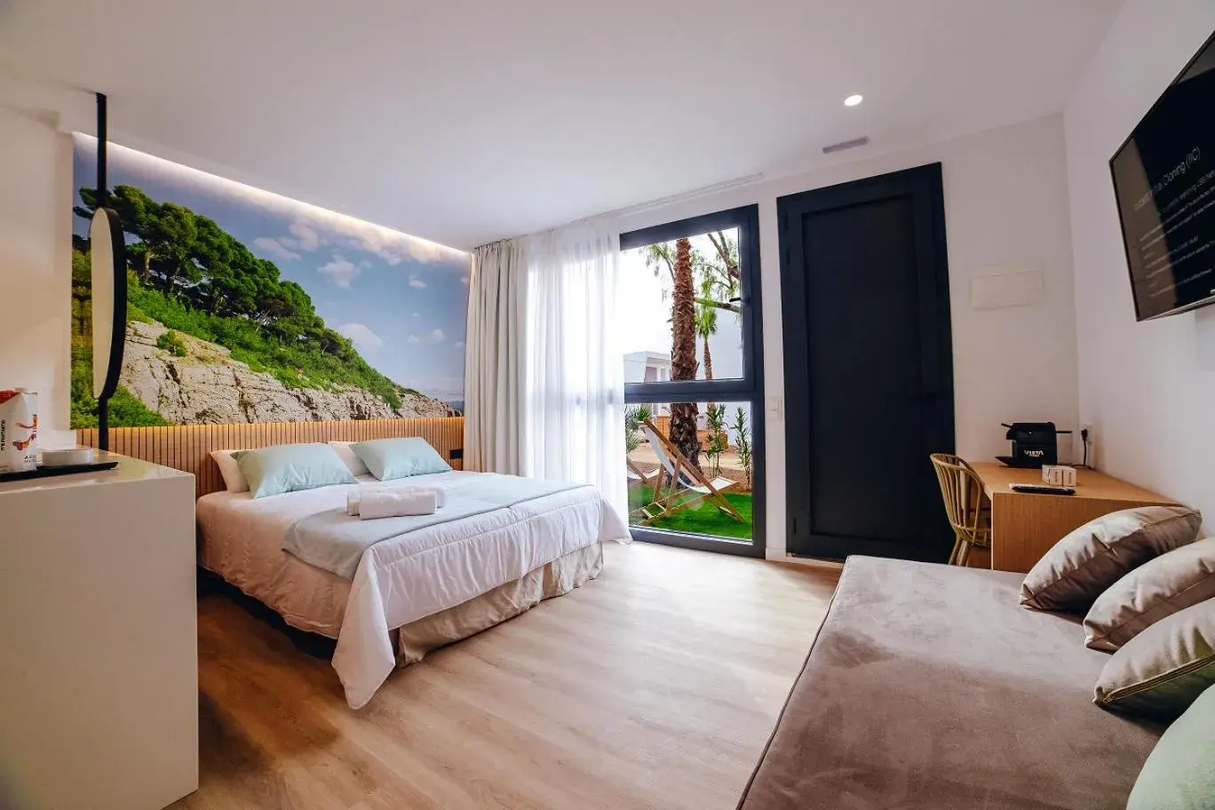 Family Room with Terrace in Alannia Salou Family Room with Terrace in Alannia Salou