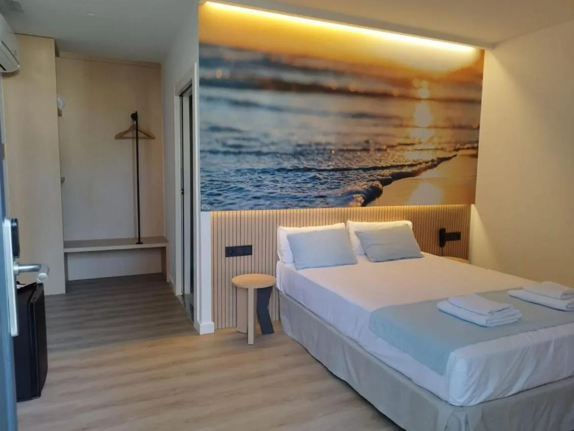 Bed in Alannia Salou