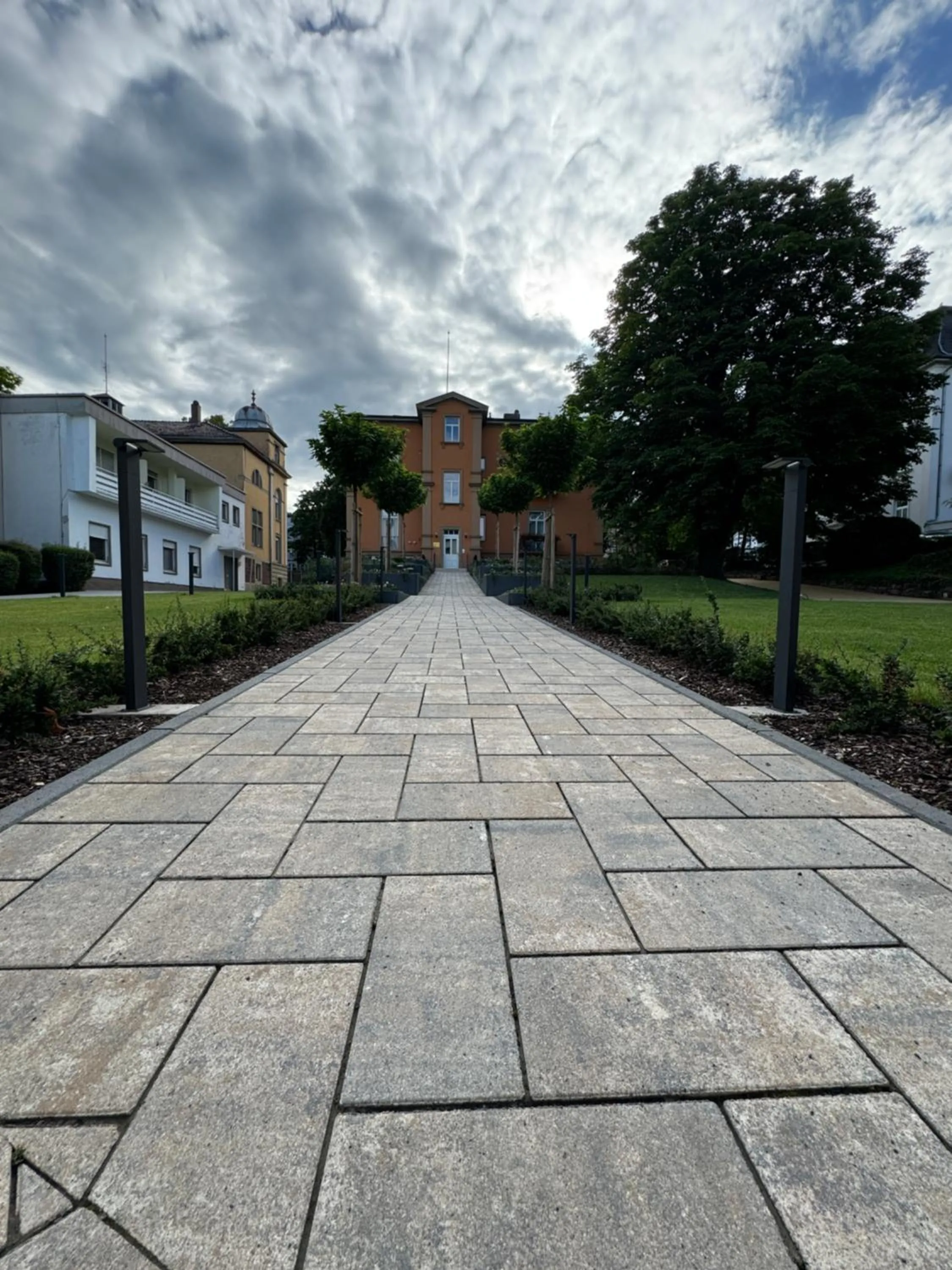 Property building in Kaiserhof Victoria