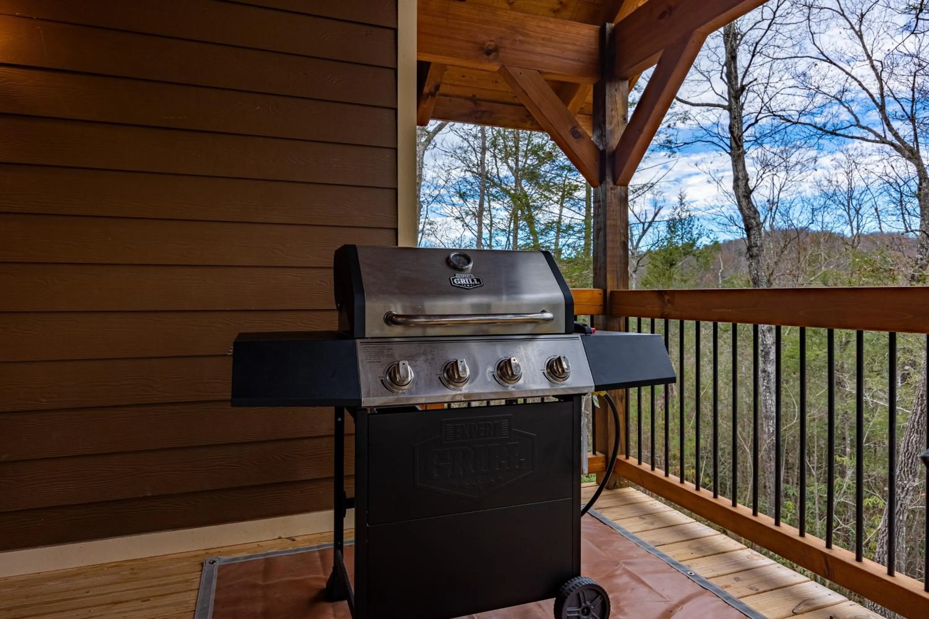 Mountain Sunrise Pool Cottage chalet