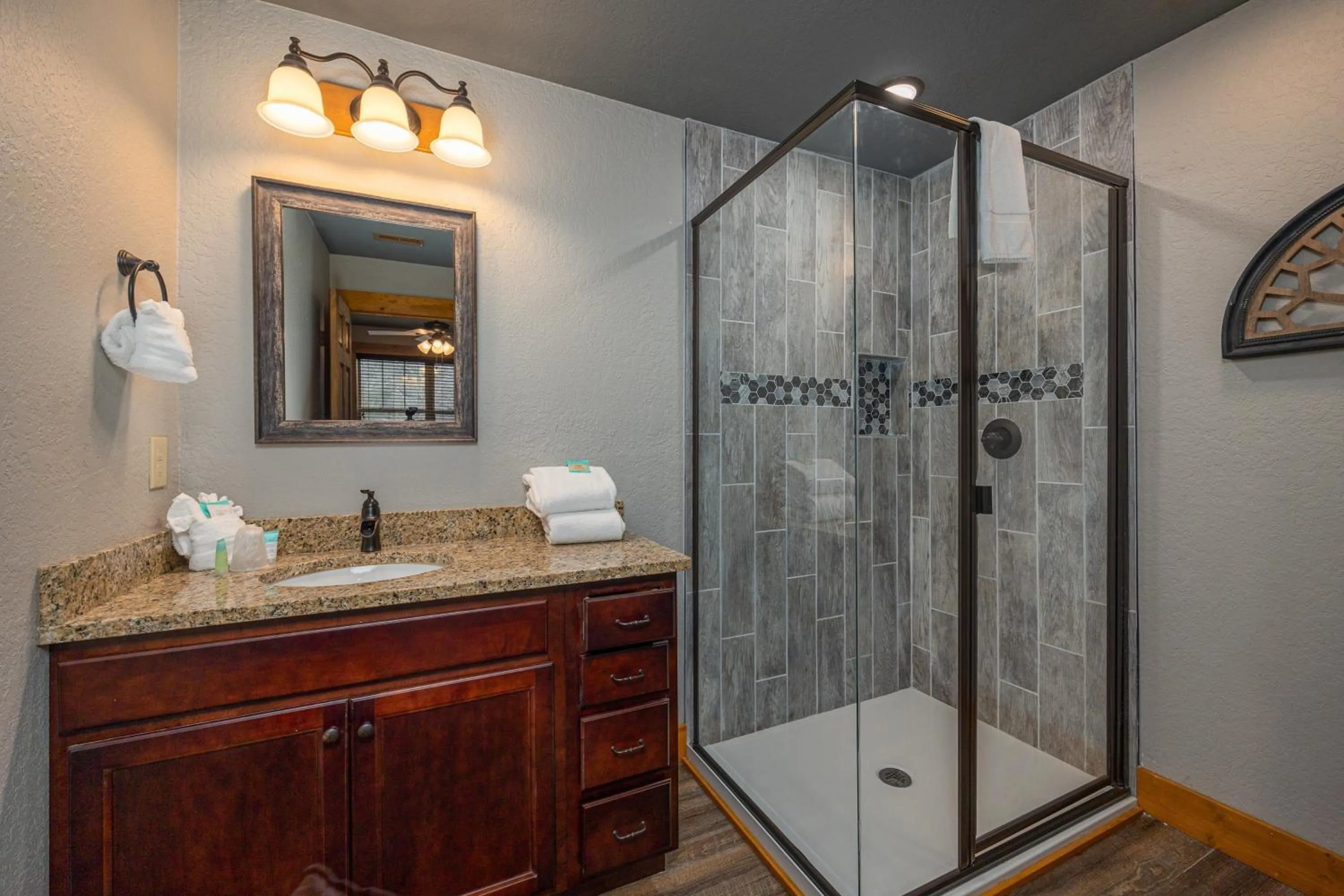 Mountain Sunrise Pool Cottage chalet