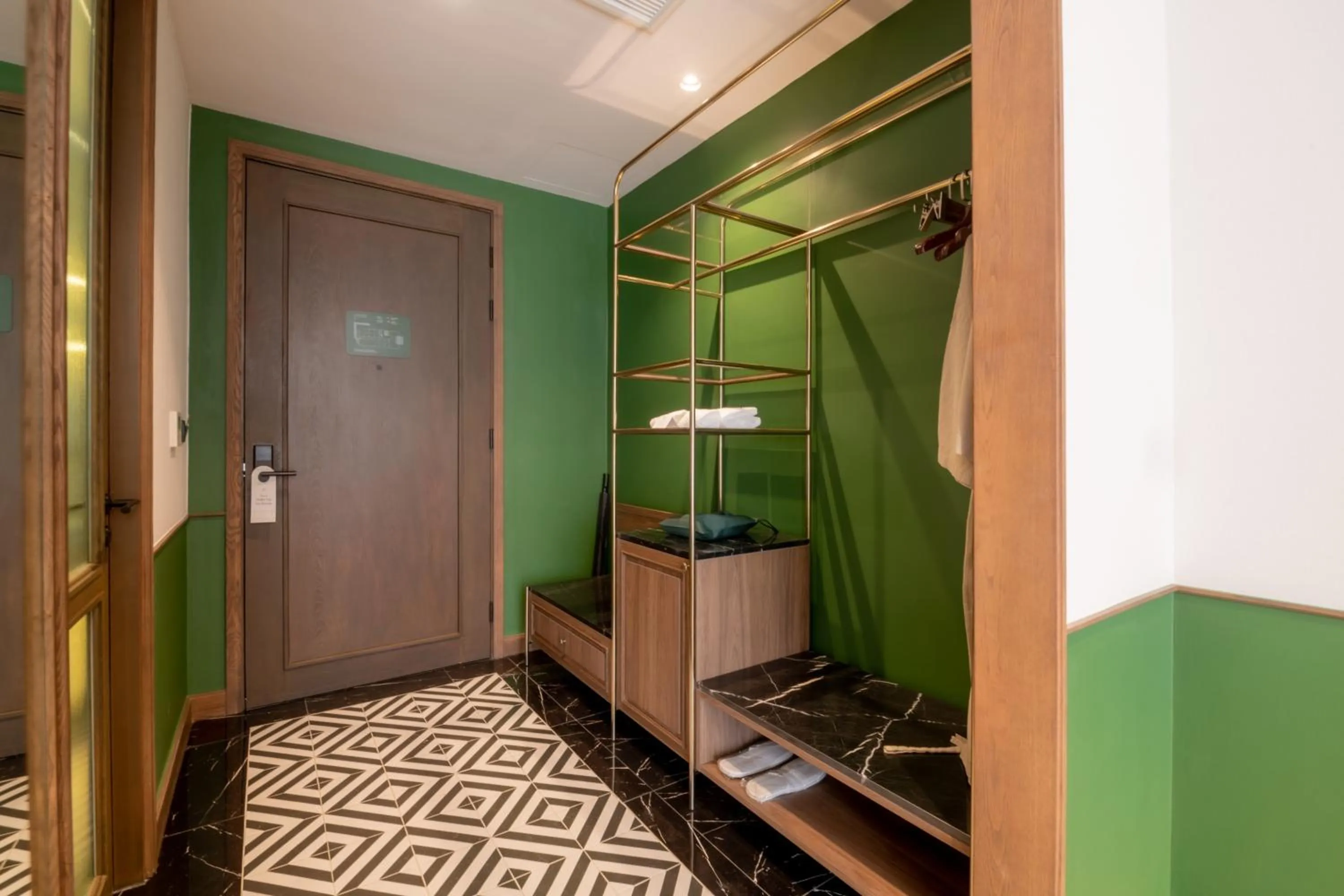 wardrobe in Hotel MOCO