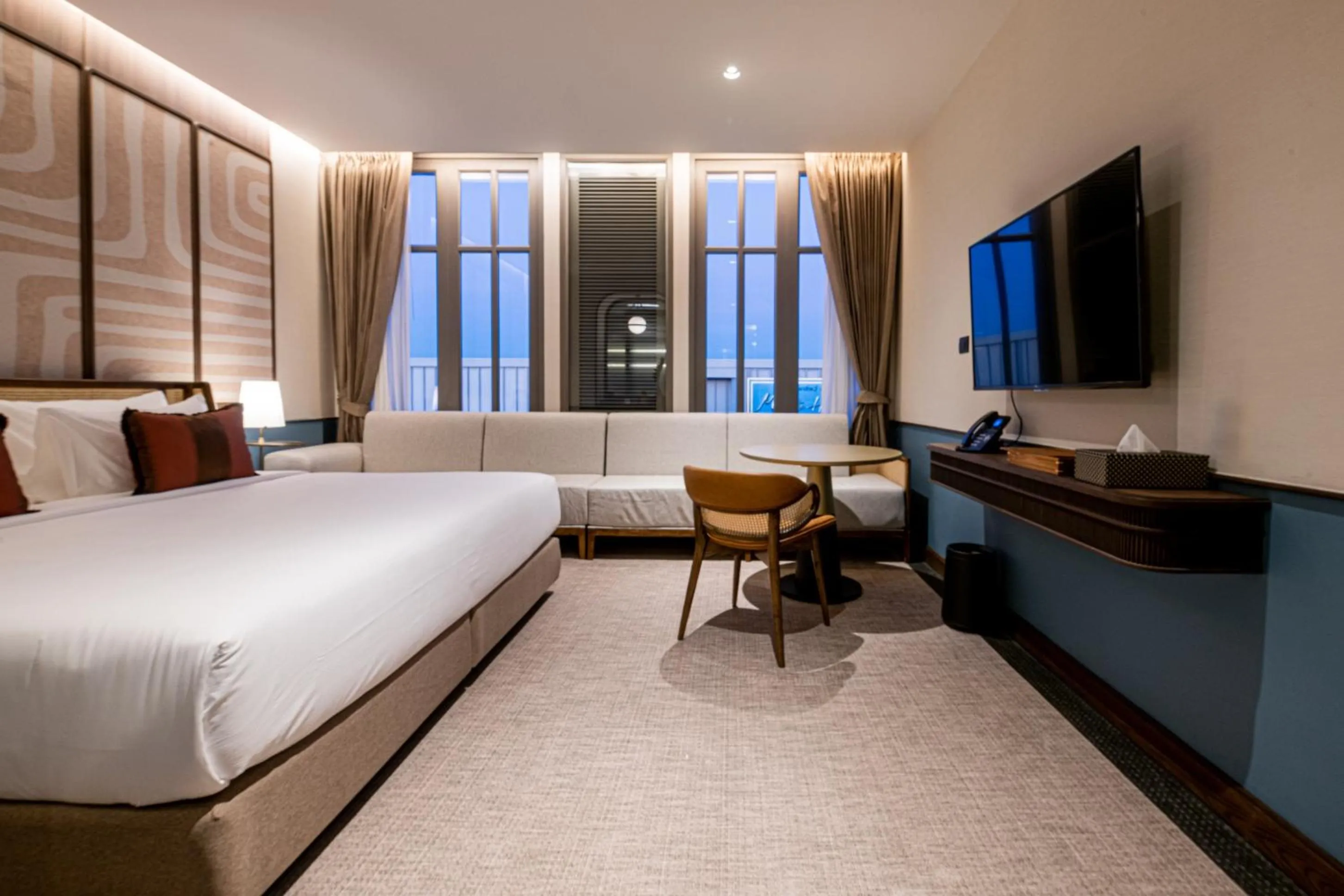 Seating area, Bed in Hotel MOCO