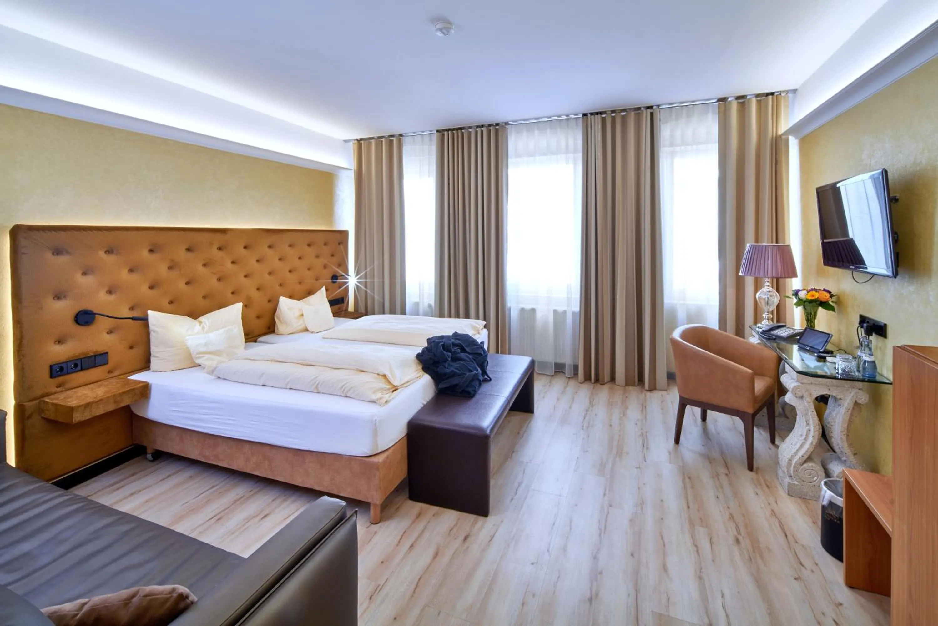 Bed in Hotel Heidelberger Hof