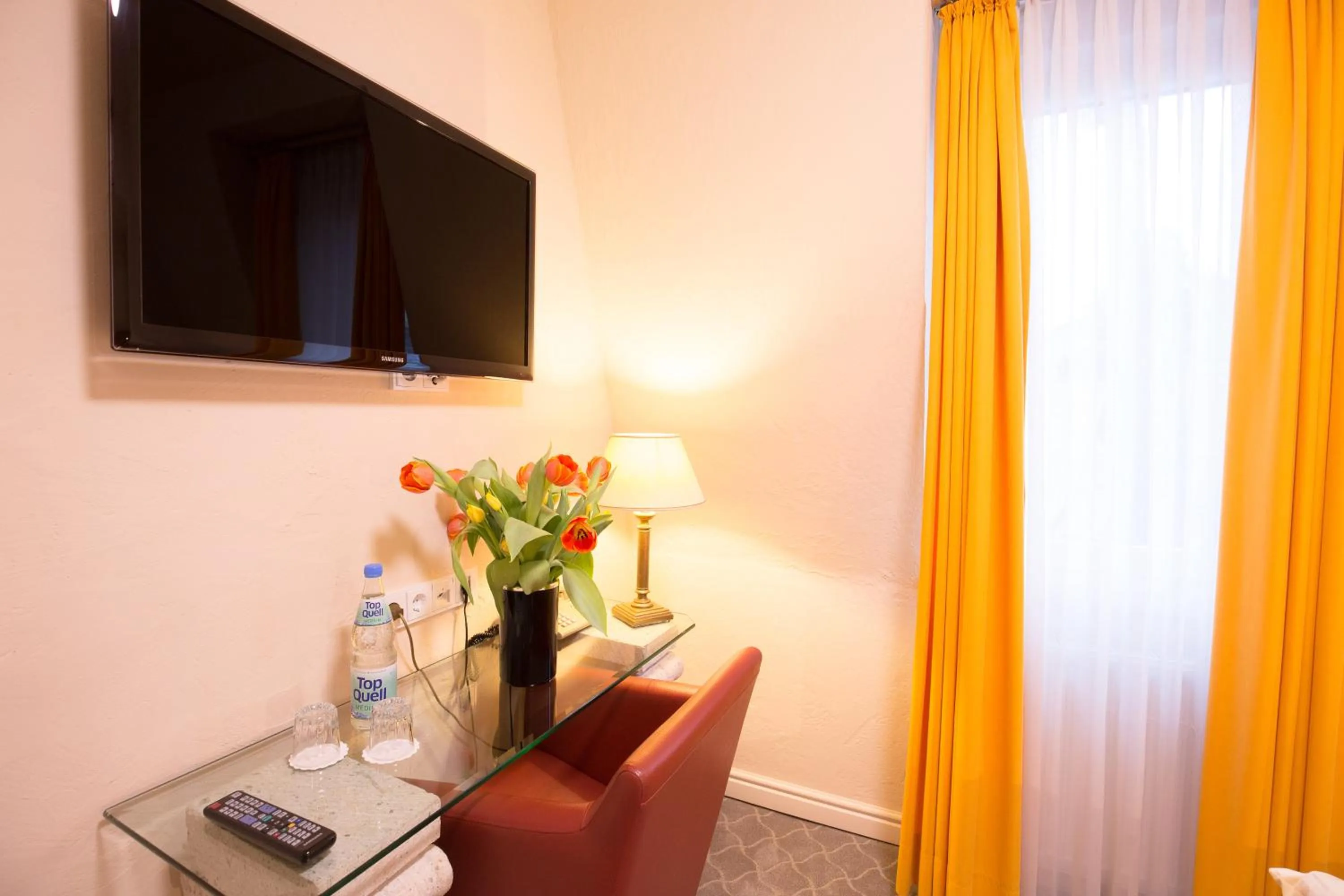 Photo of the whole room in Hotel Heidelberger Hof