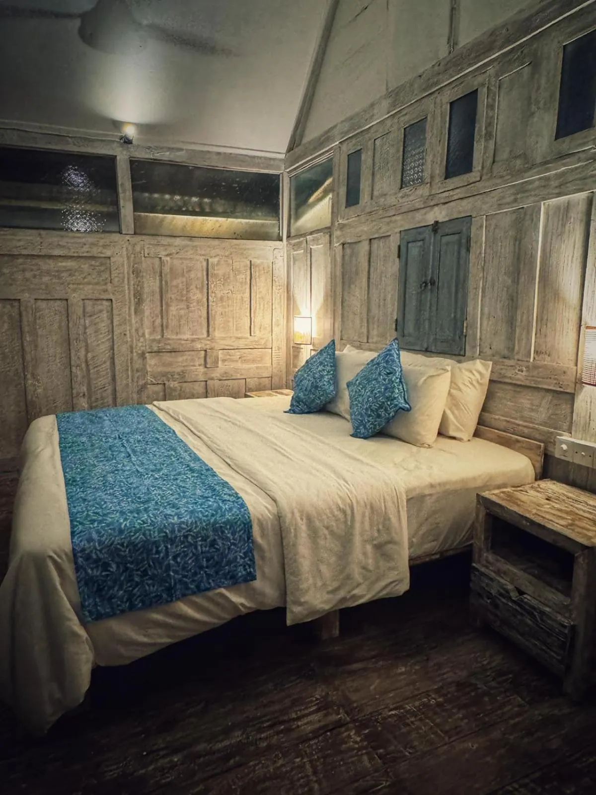 Bed in Kacchapa Resort and Restaurant