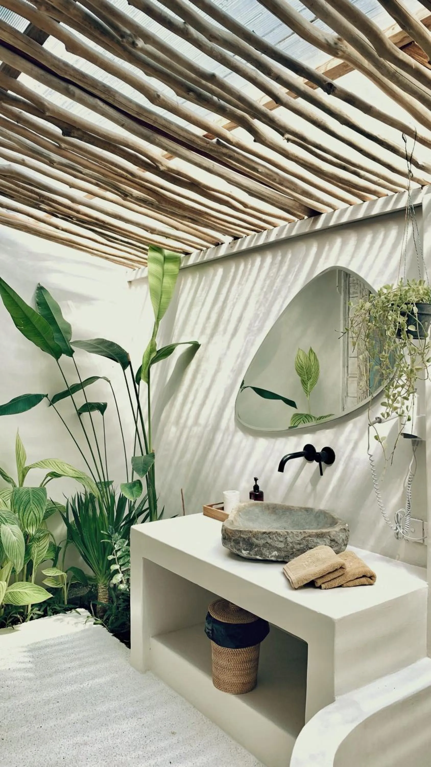 Bathroom, Bed in Kacchapa Resort and Restaurant