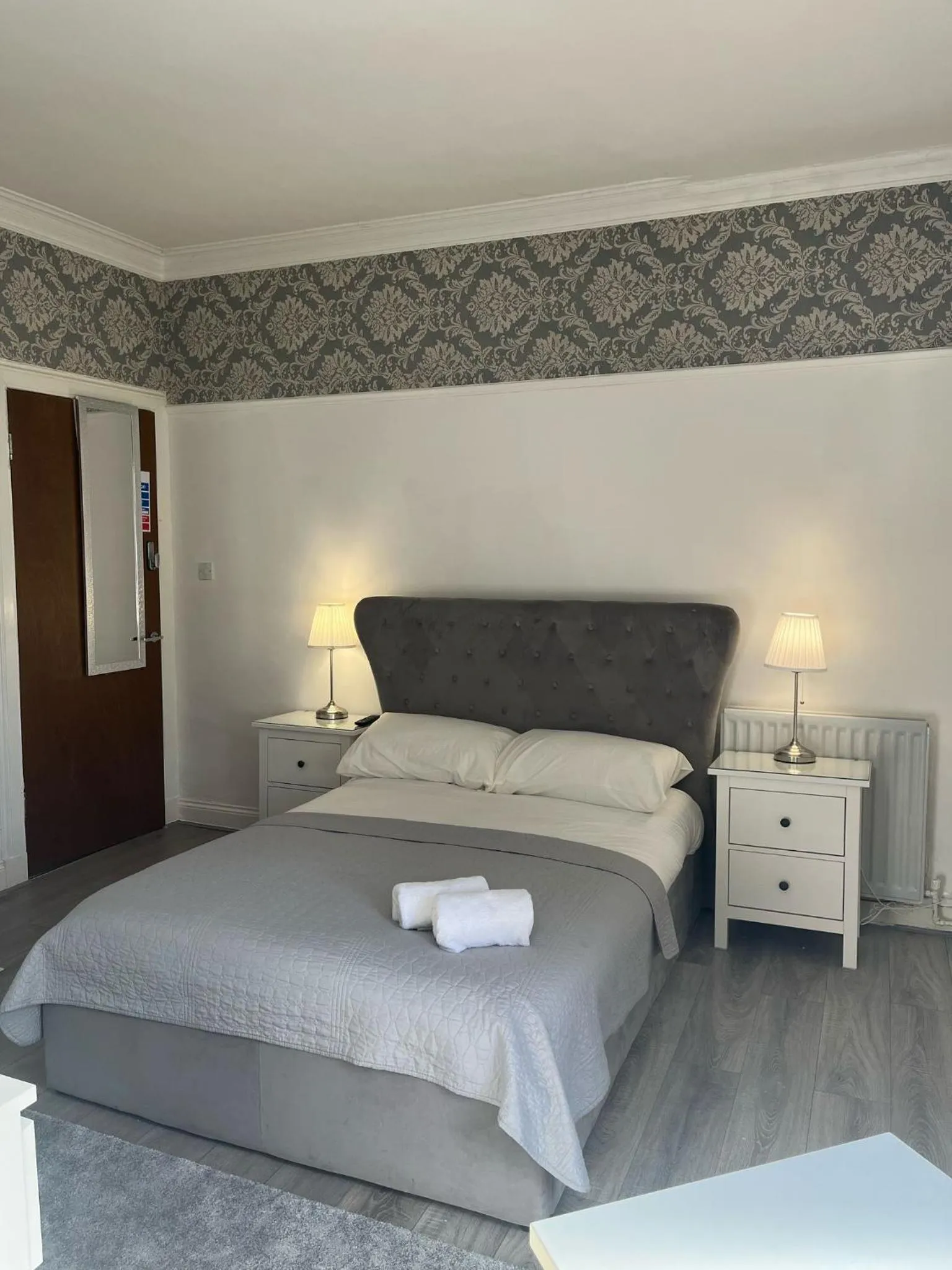 Bed in Bemersyde Guest House