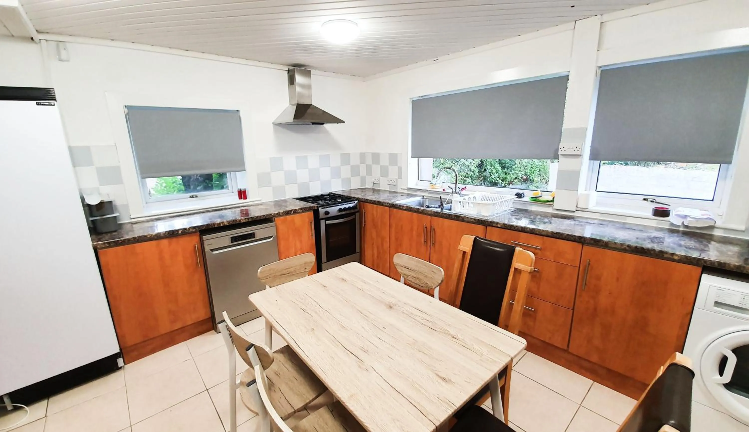 Kitchen or kitchenette in Bemersyde Guest House