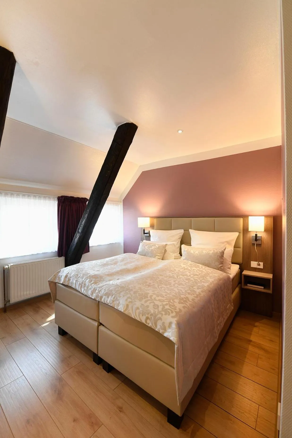 Photo of the whole room, Bed in Hotel Marktkieker