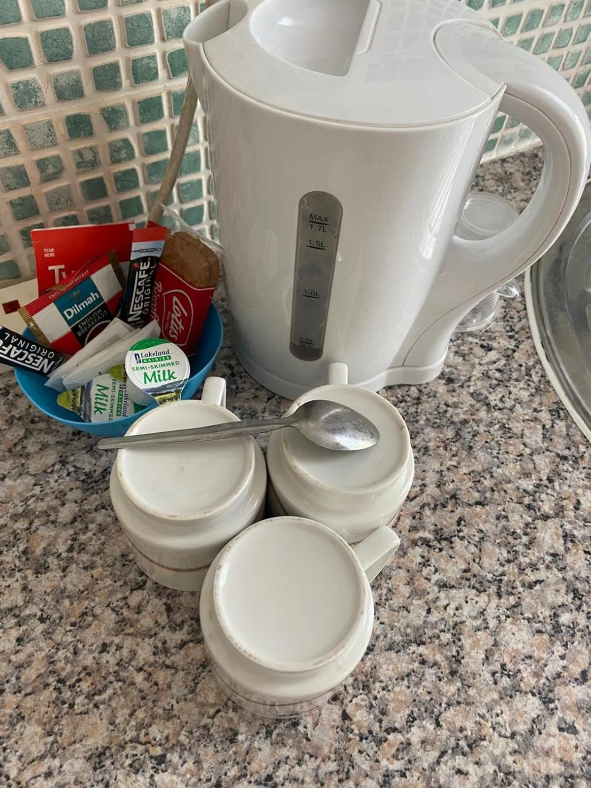 Coffee/tea facilities in Mellory hotel