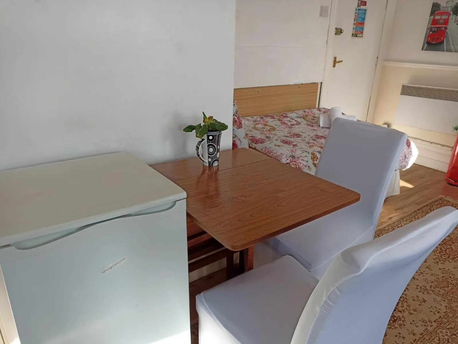 Dining area in Mellory hotel