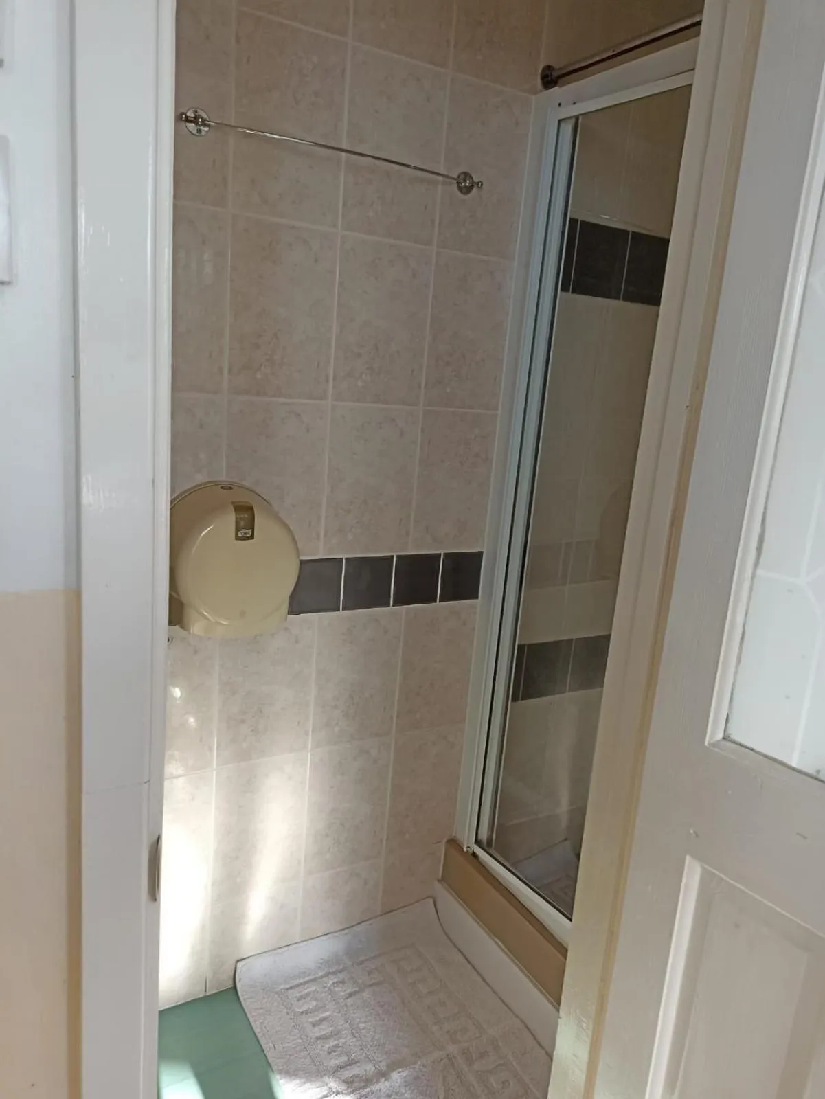 Bathroom in Mellory hotel