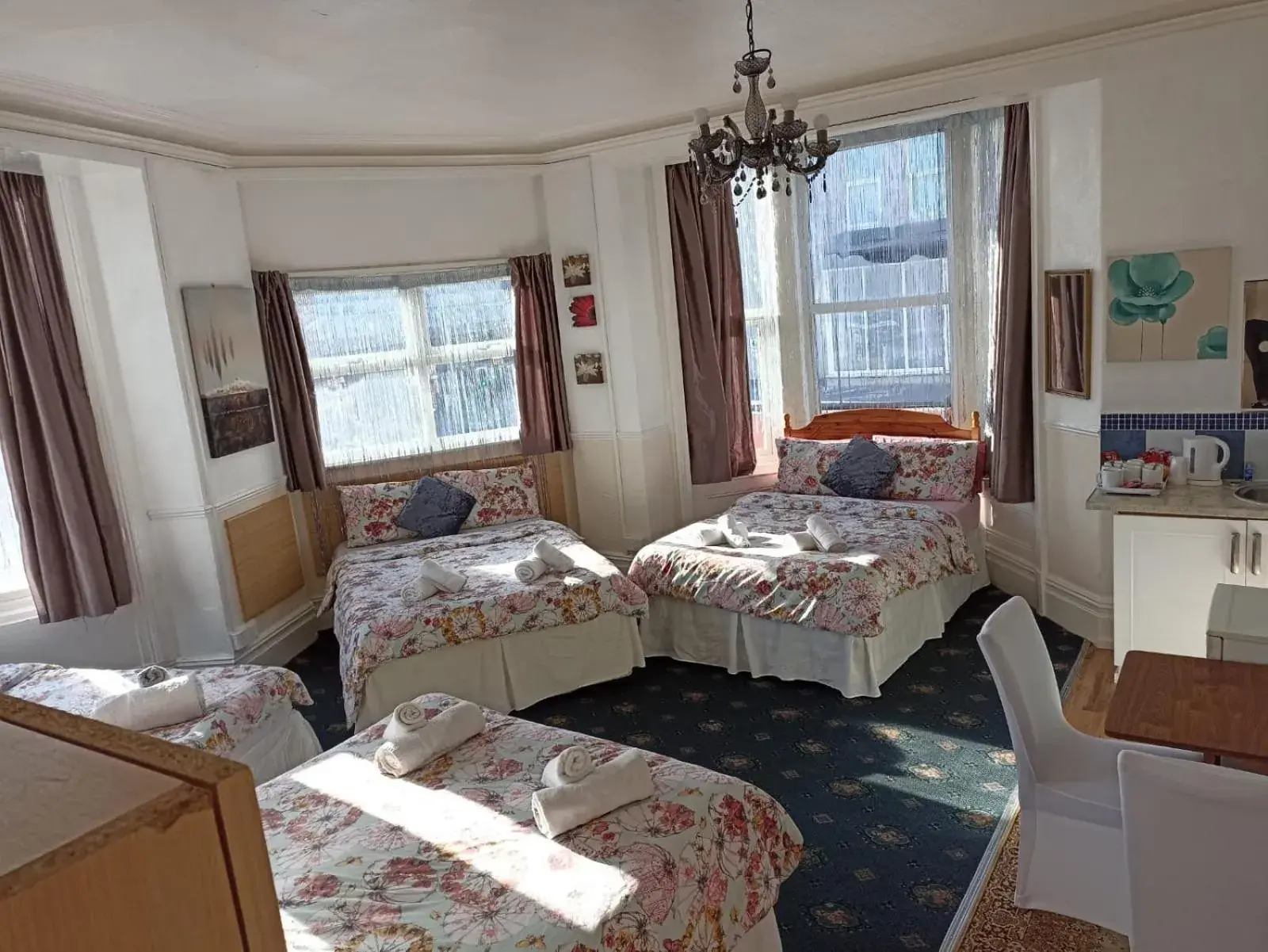 Deluxe Family Suite in Mellory hotel Deluxe Family Suite in Mellory hotel