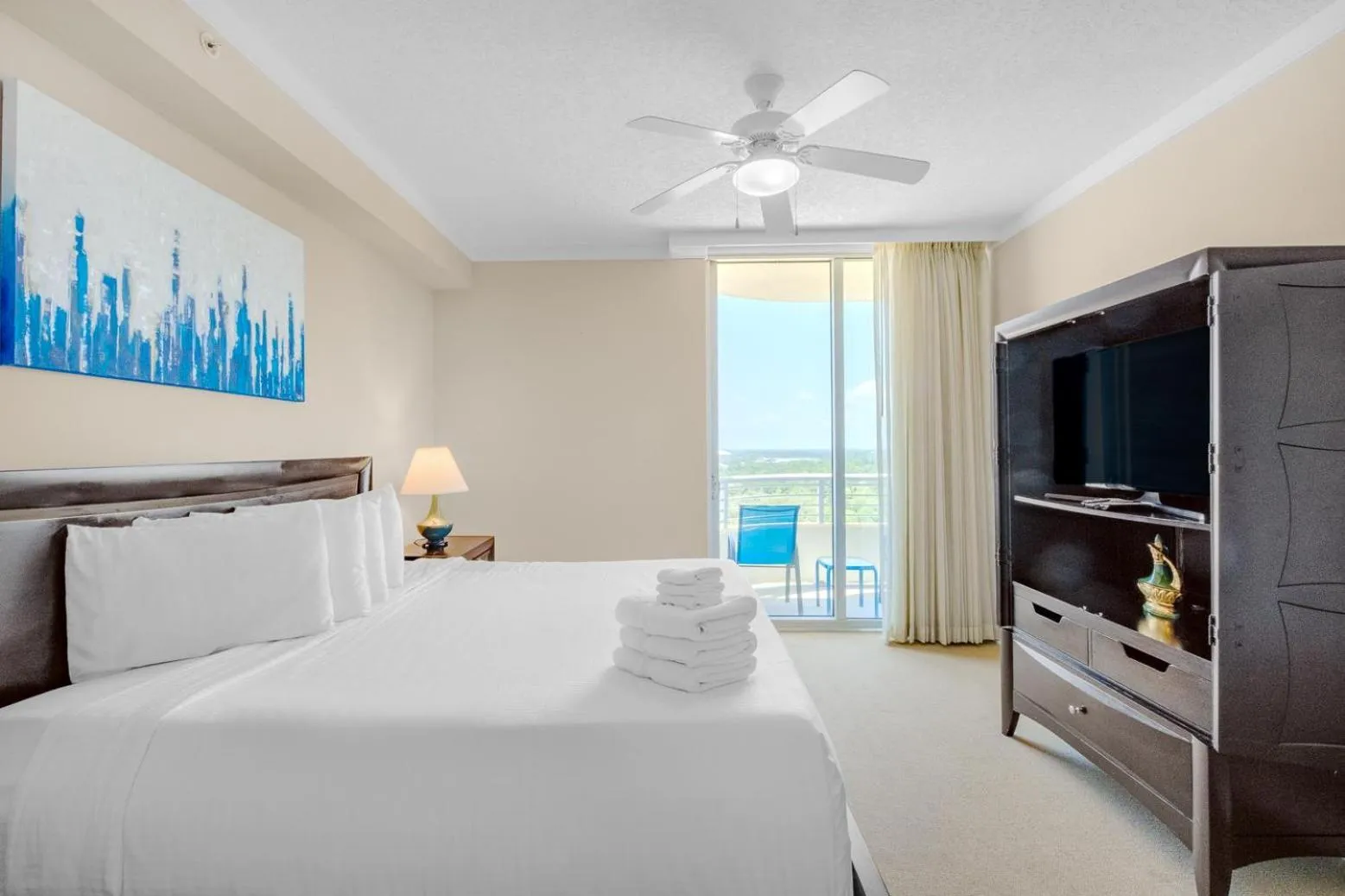Bed in Ocean Club 1501