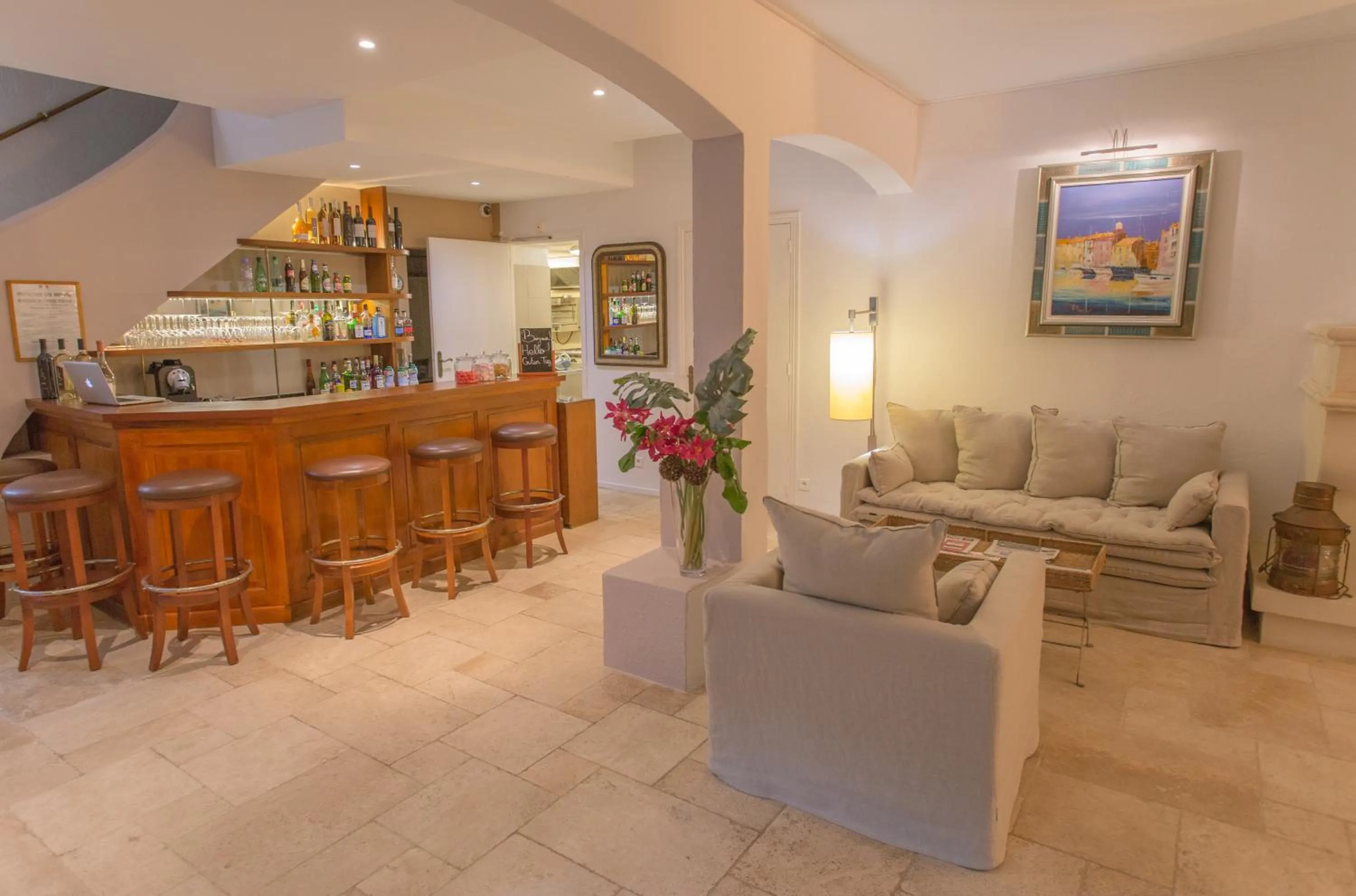 Property building in Hotel Le Verger Maelvi