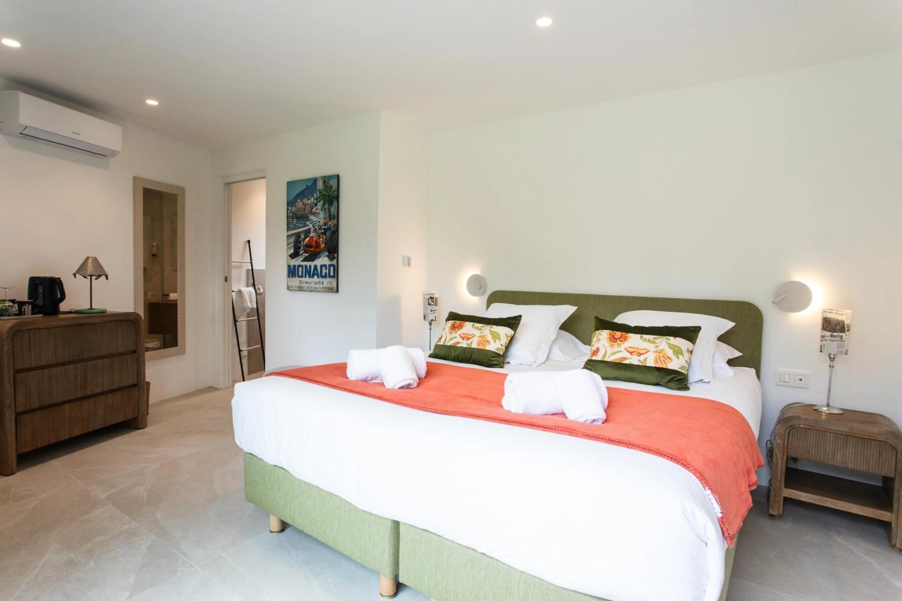 Bed in Hotel Le Verger Maelvi