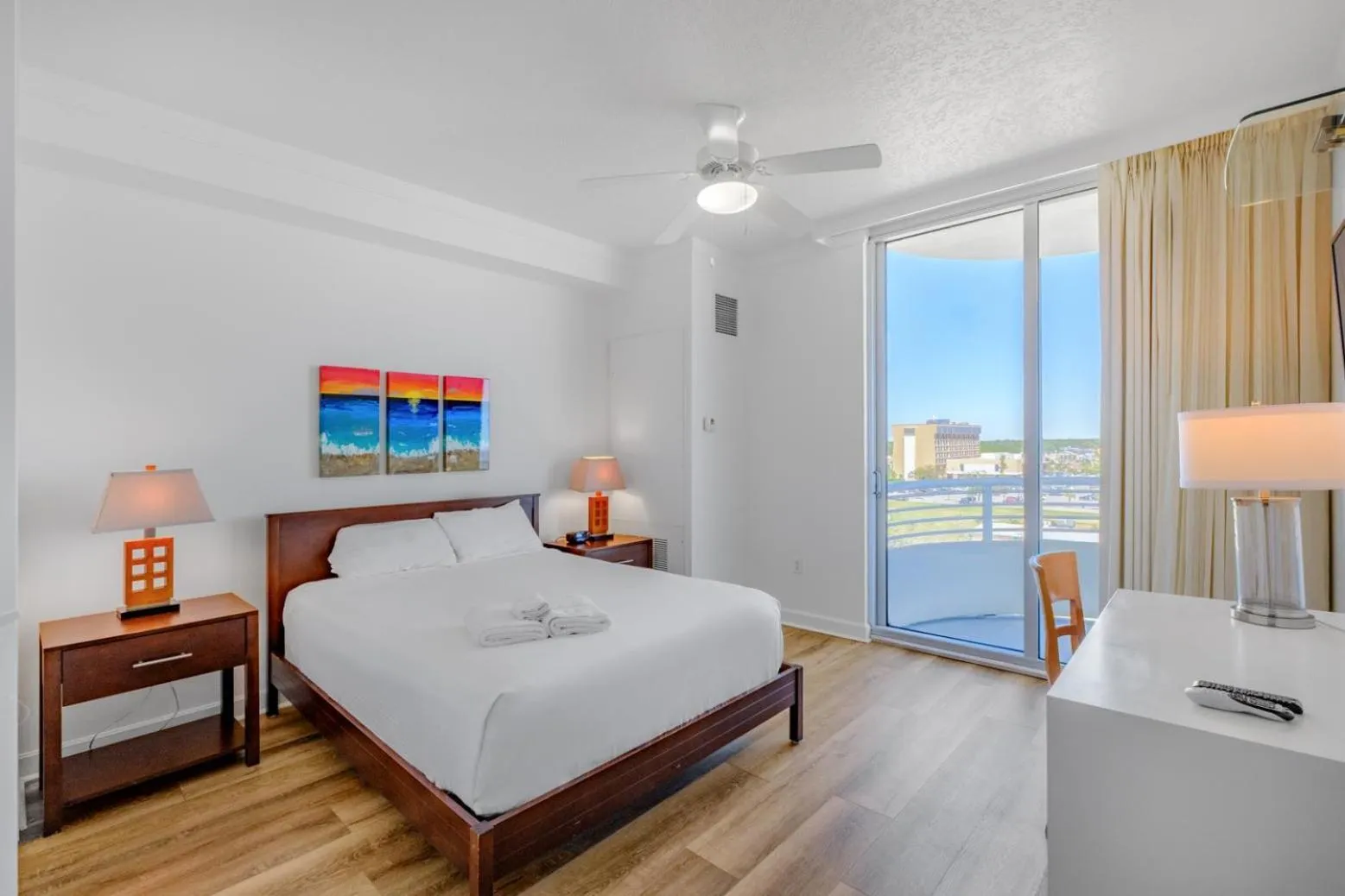 Bed in Ocean Club 607