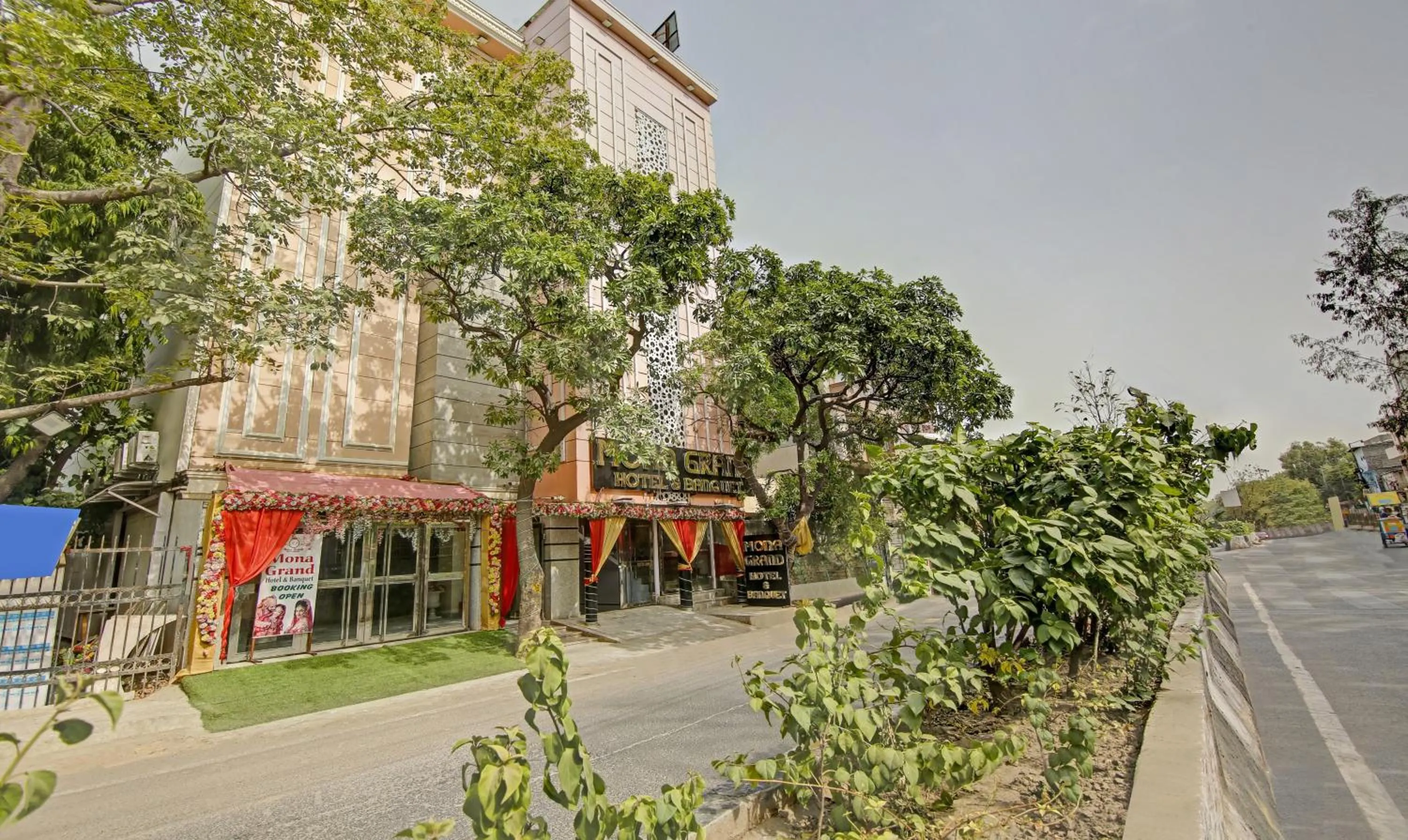 Property building in Treebo Mona Grand